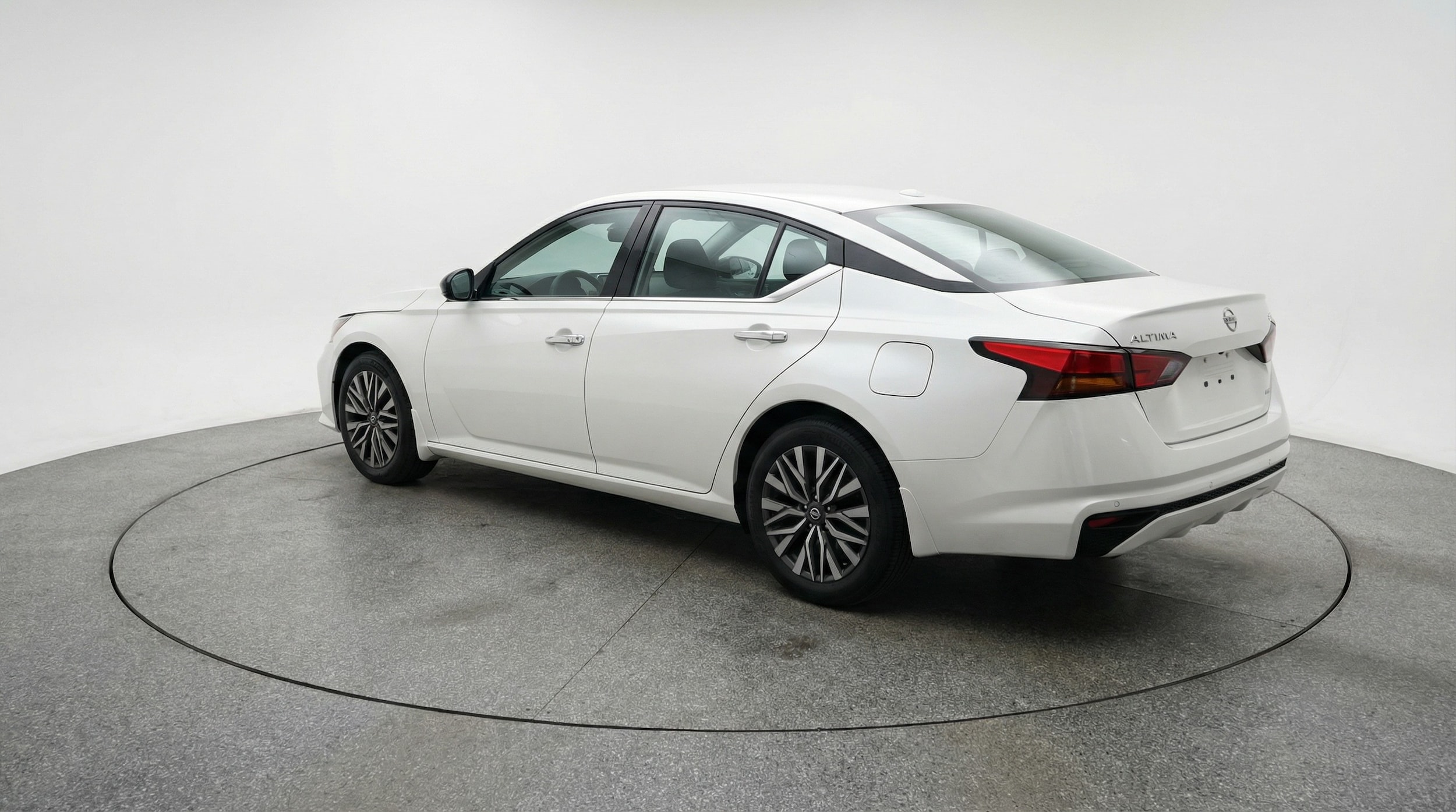 Thumbnail: 2025 Nissan Altima - 5