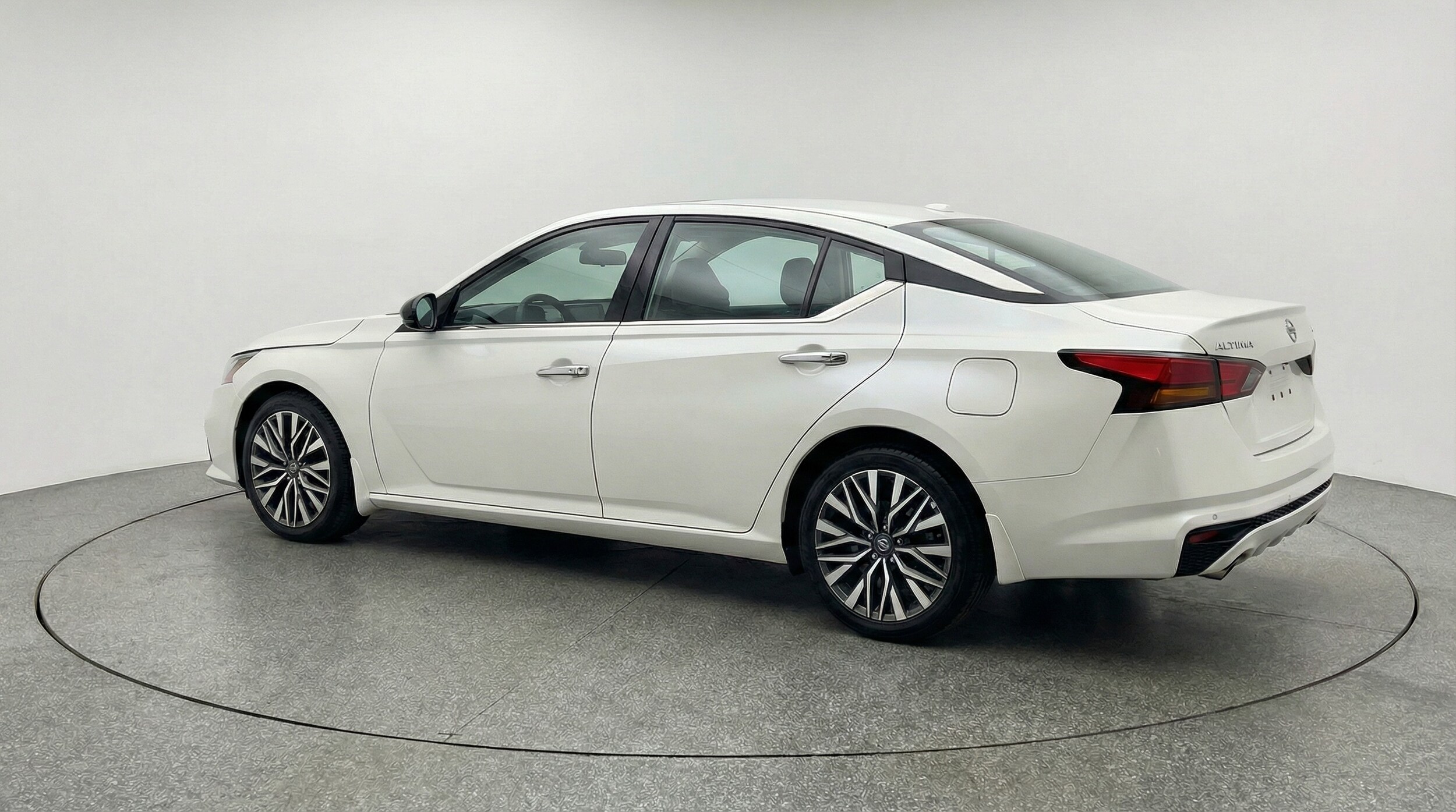 Thumbnail: 2025 Nissan Altima - 5