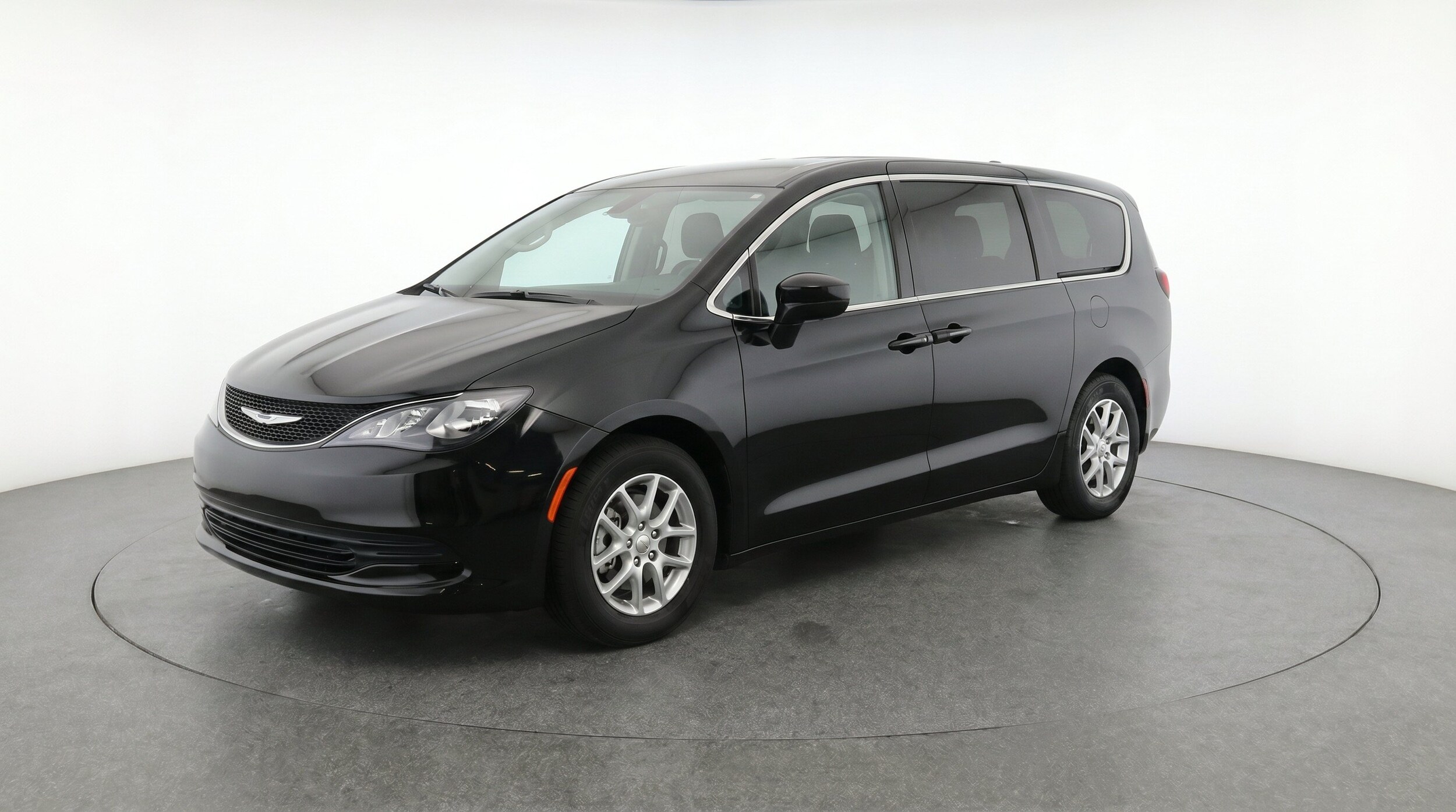 Thumbnail: 2024 Chrysler Voyager - 3