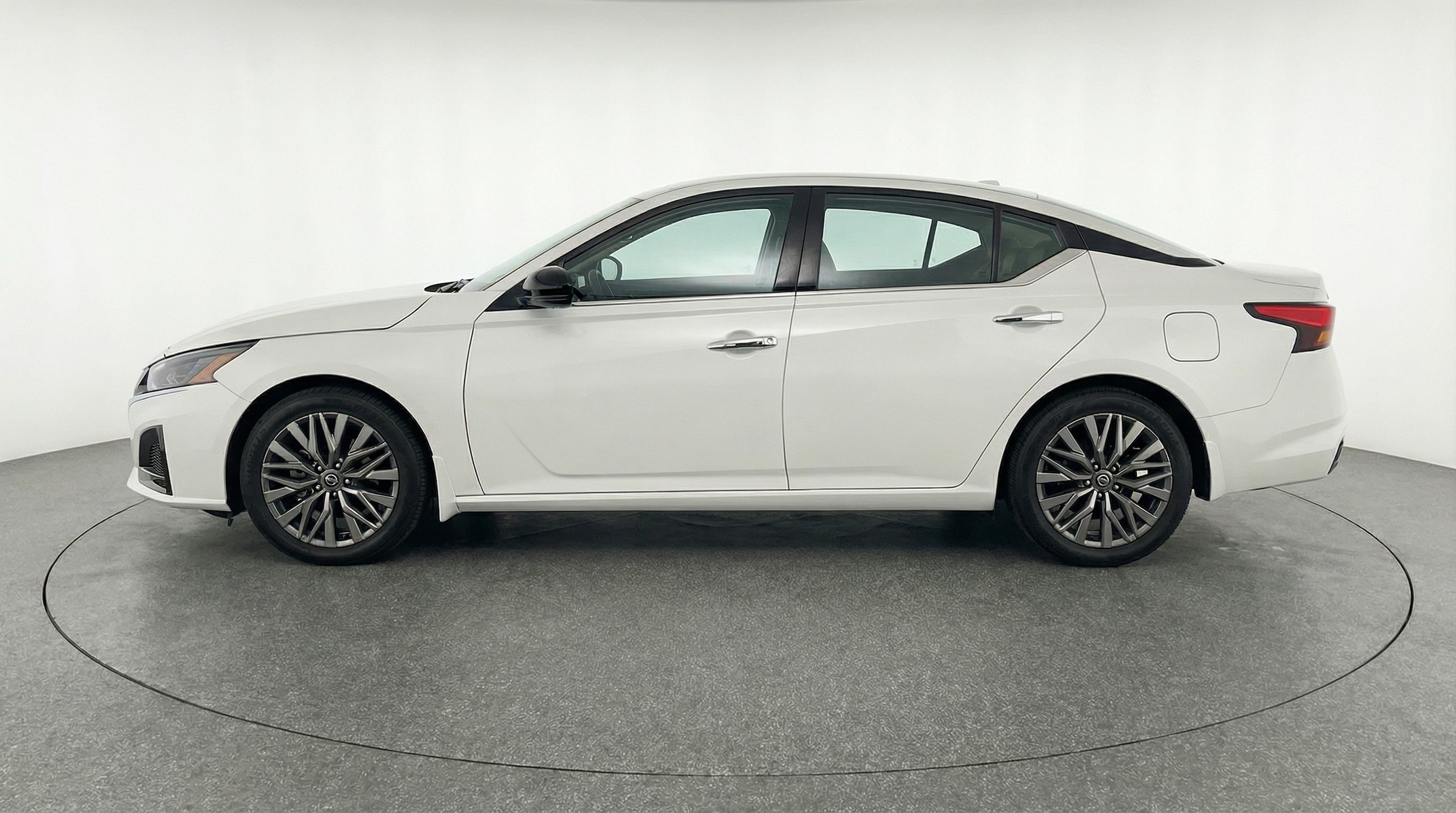 Thumbnail: 2025 Nissan Altima - 4