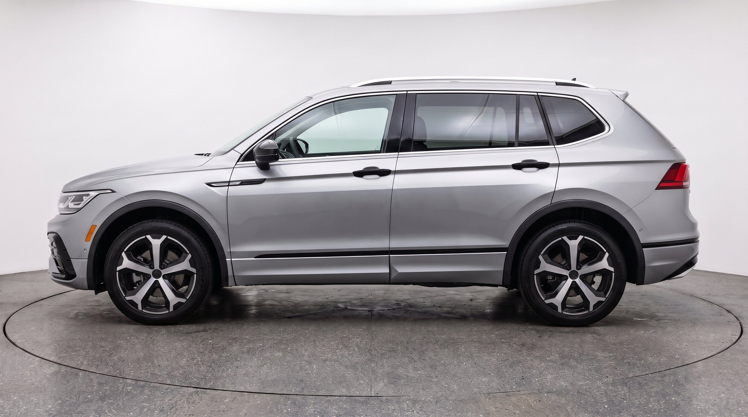 Thumbnail: 2026 Volkswagen Tiguan - 5