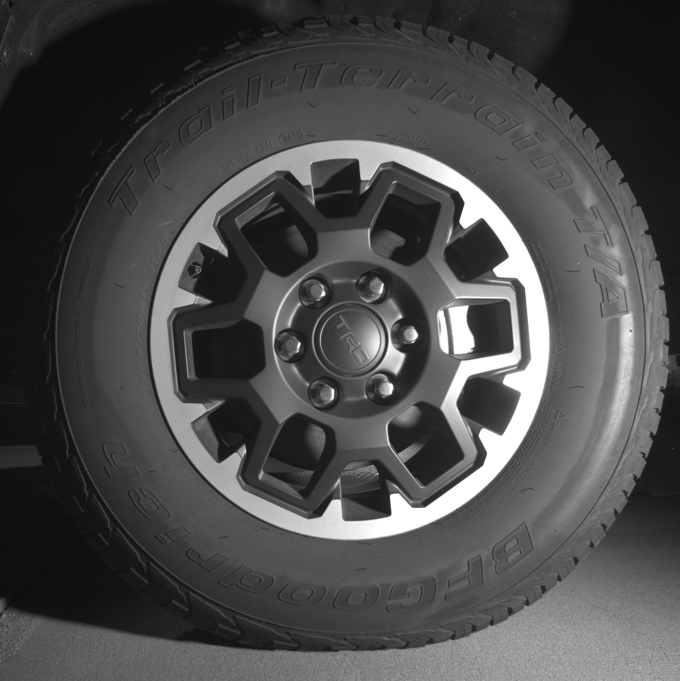 Thumbnail: 2025 Toyota Tacoma - 9