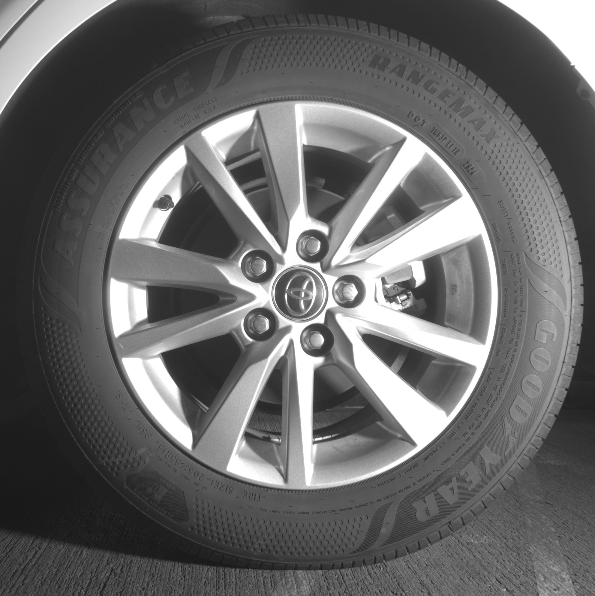 Thumbnail: 2025 Toyota Camry - 11