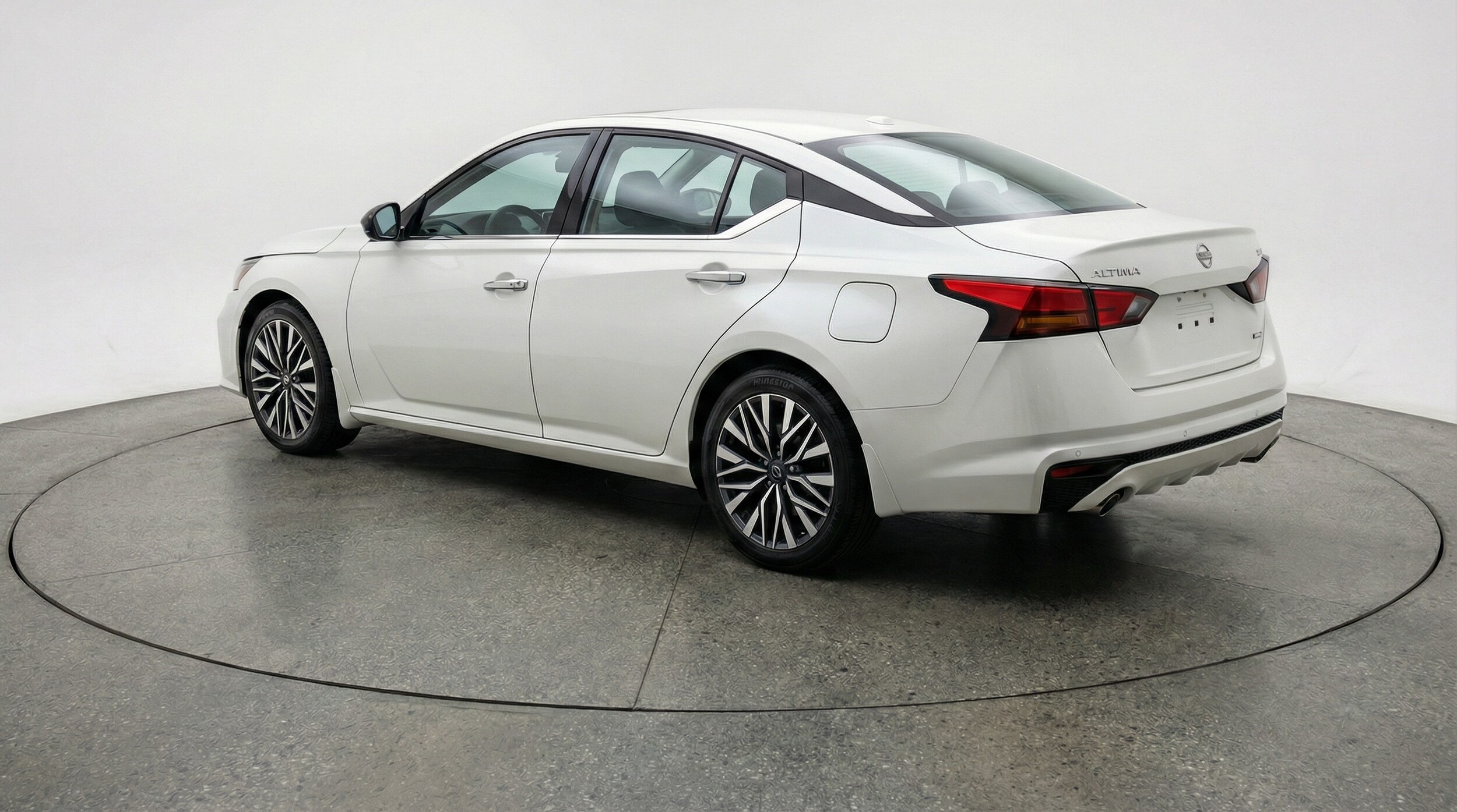 Thumbnail: 2025 Nissan Altima - 5