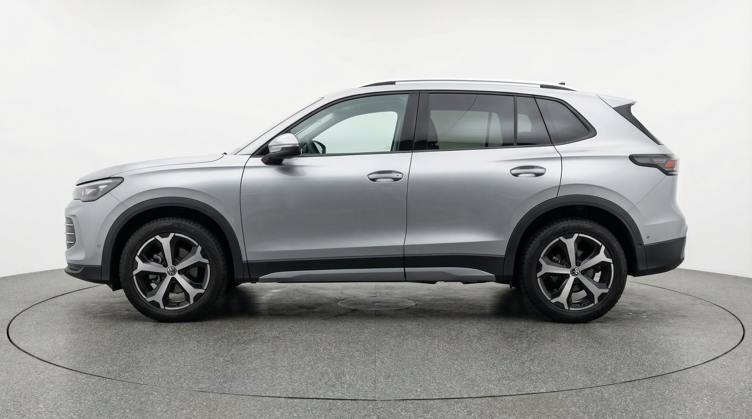 Thumbnail: 2026 Volkswagen Tiguan - 5