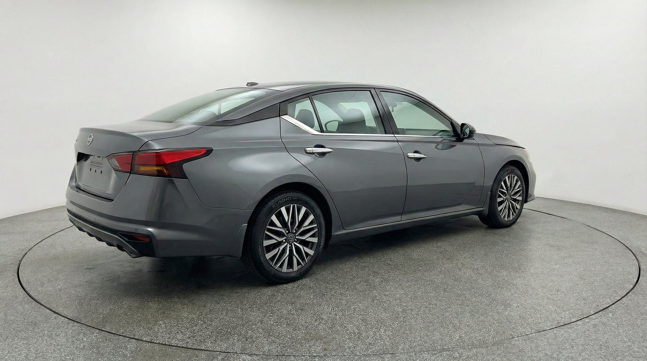 Thumbnail: 2025 Nissan Altima - 9