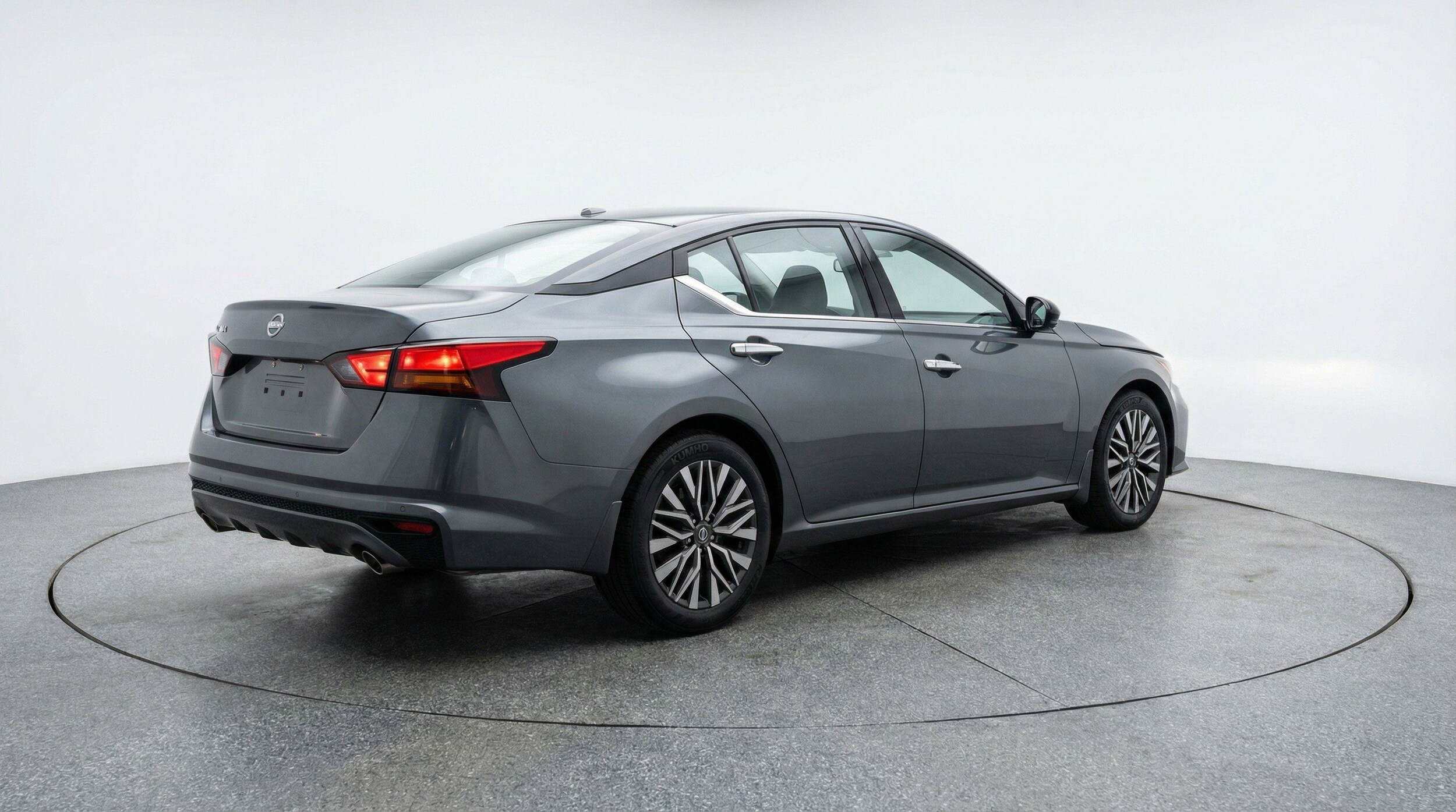 Thumbnail: 2025 Nissan Altima - 9