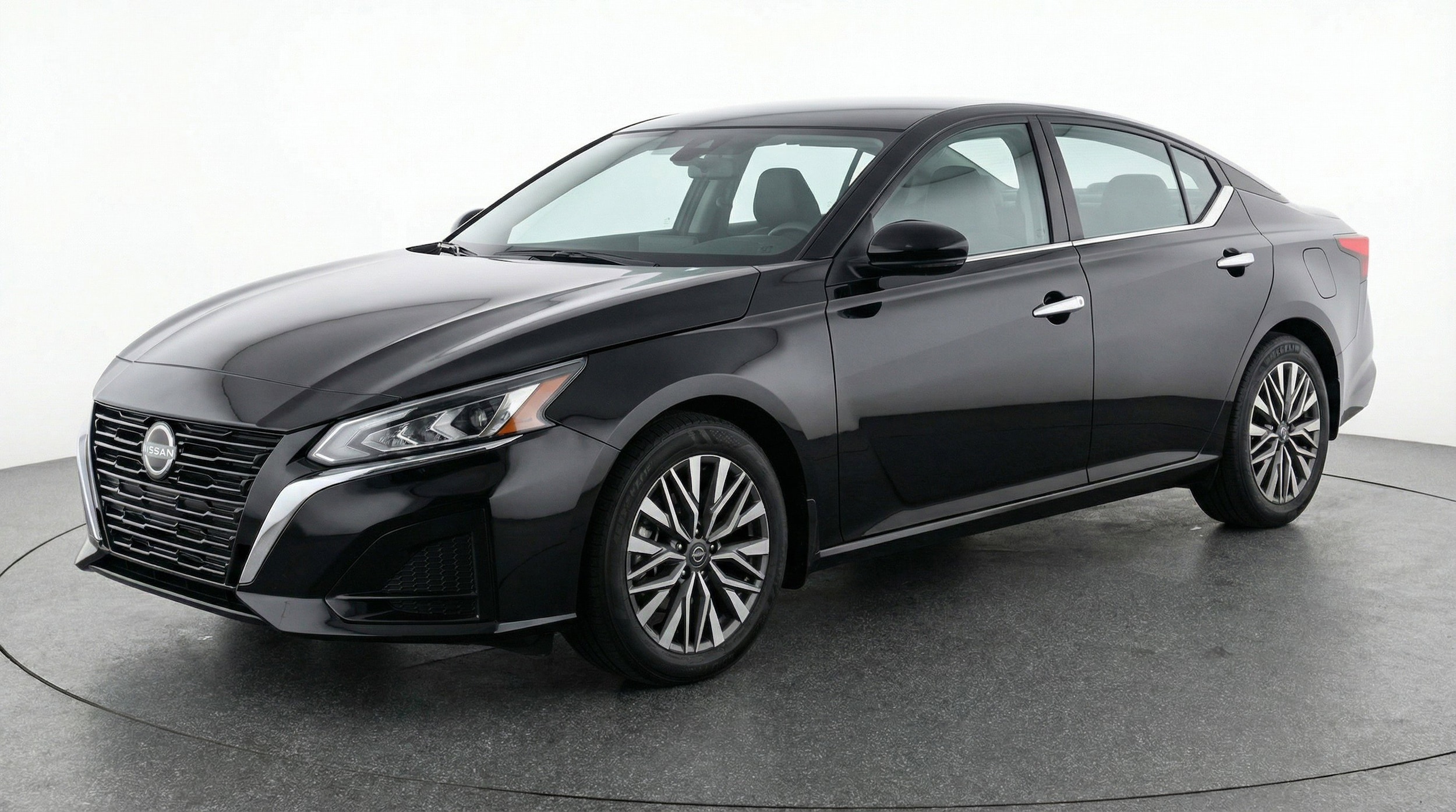 Thumbnail: 2025 Nissan Altima - 3