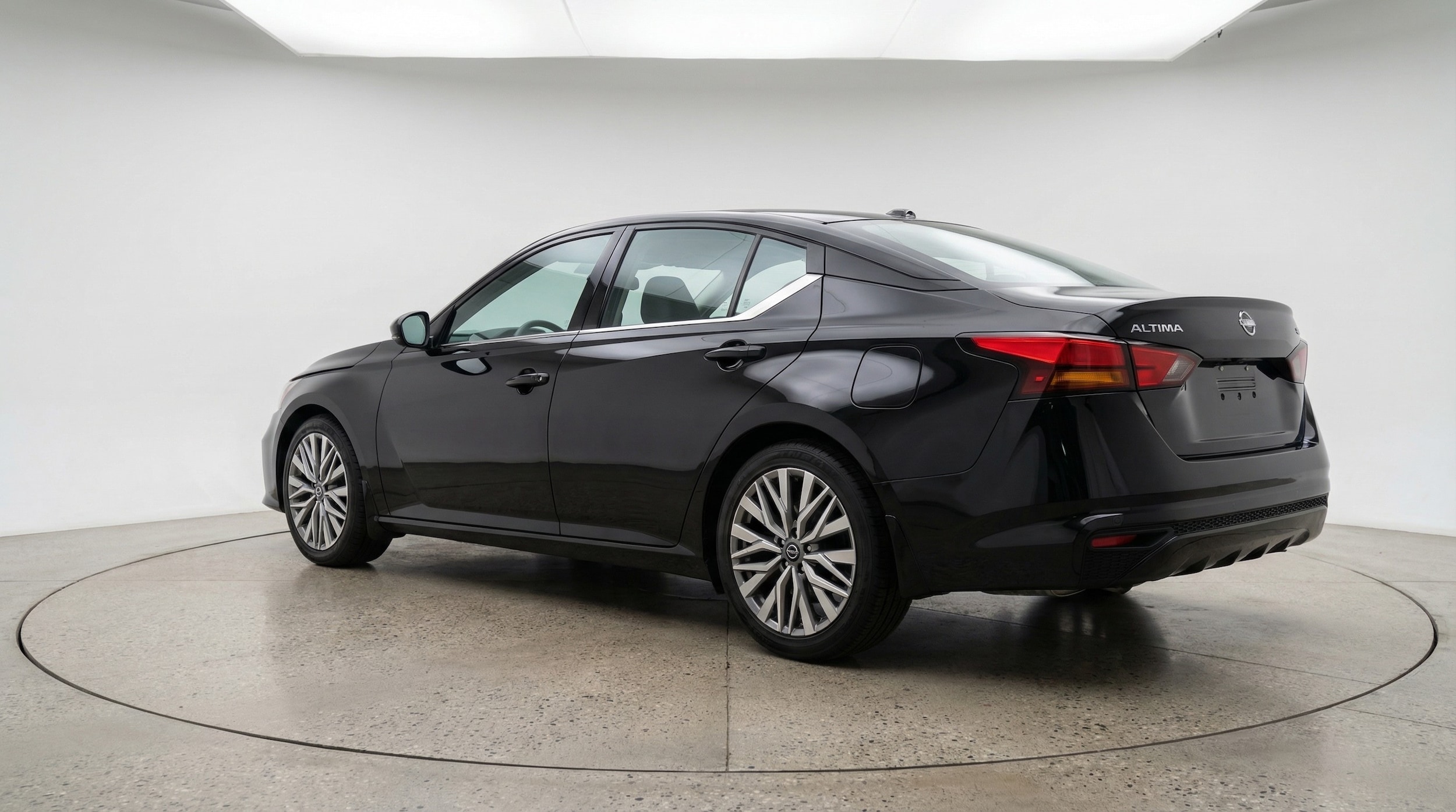 Thumbnail: 2025 Nissan Altima - 5