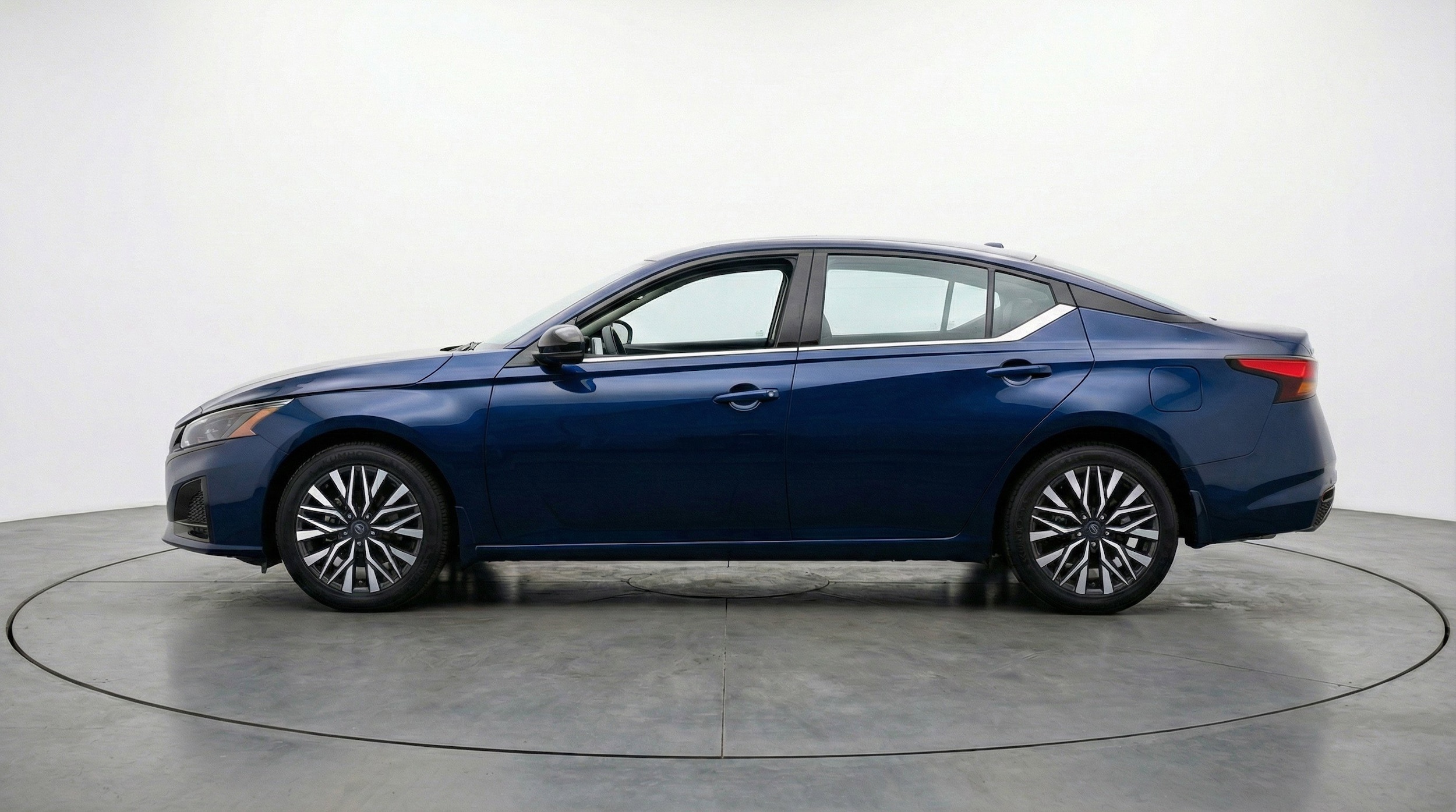 Thumbnail: 2025 Nissan Altima - 5