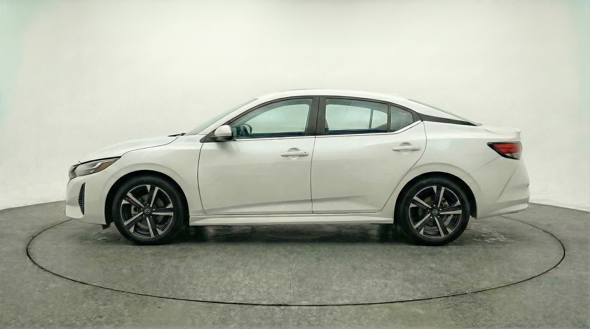 Thumbnail: 2025 Nissan Sentra - 4