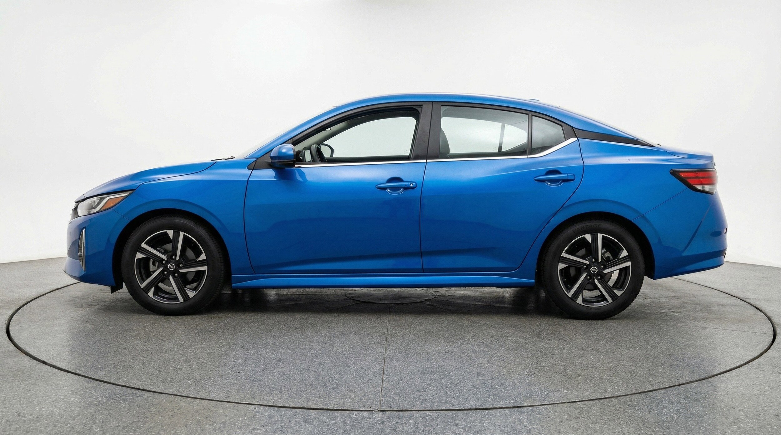 Thumbnail: 2025 Nissan Sentra - 5