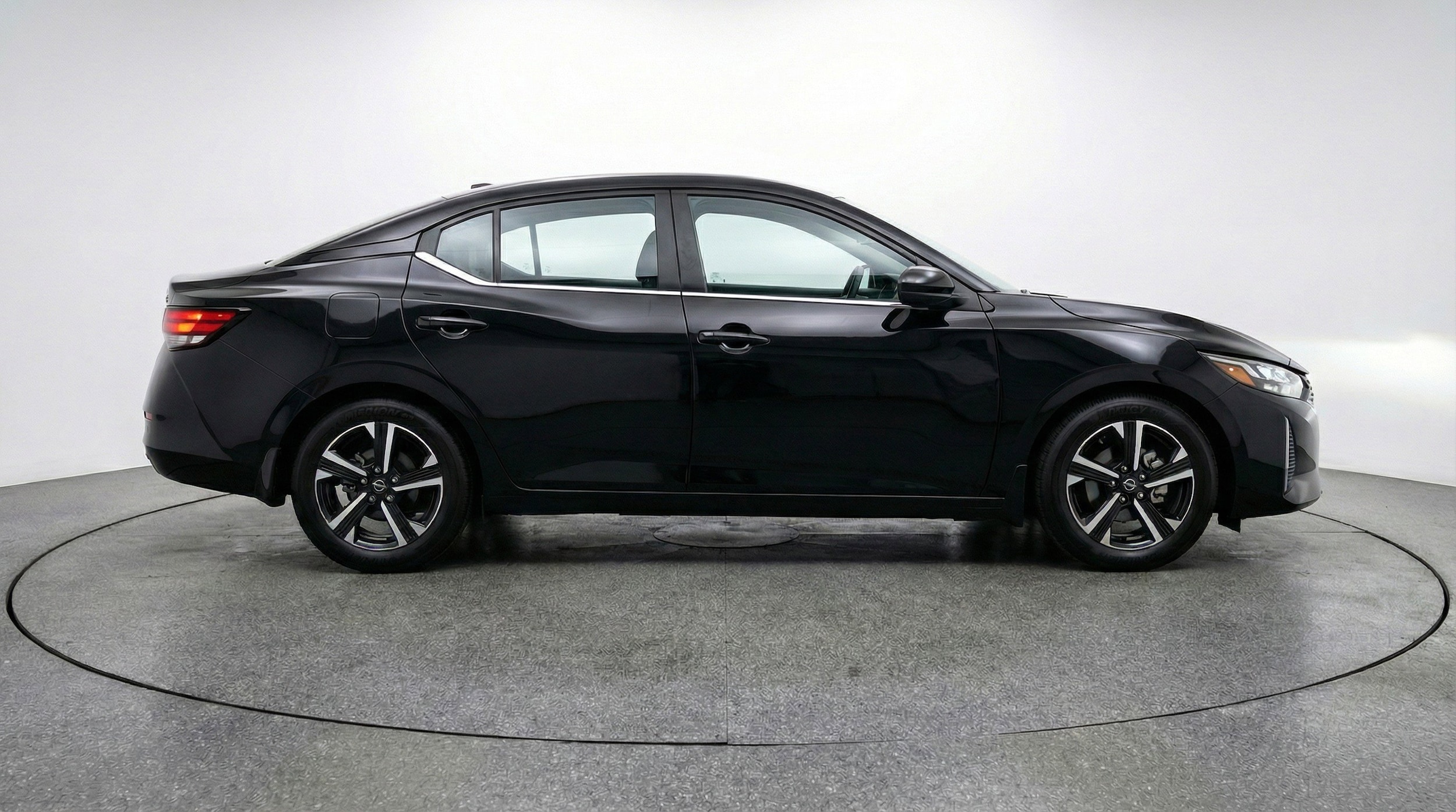 Thumbnail: 2025 Nissan Sentra - 11