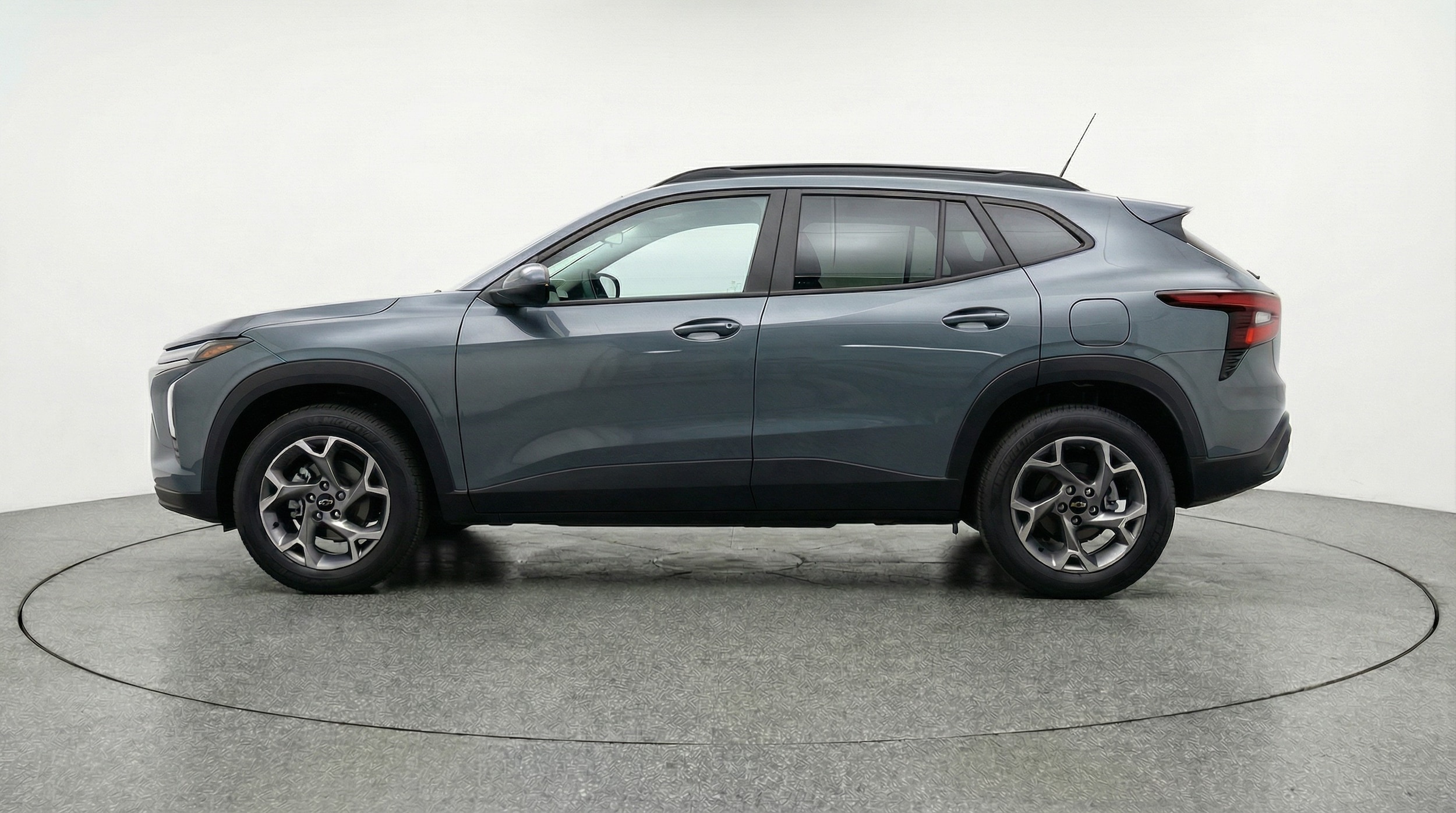 Thumbnail: 2025 Chevrolet Trax - 4