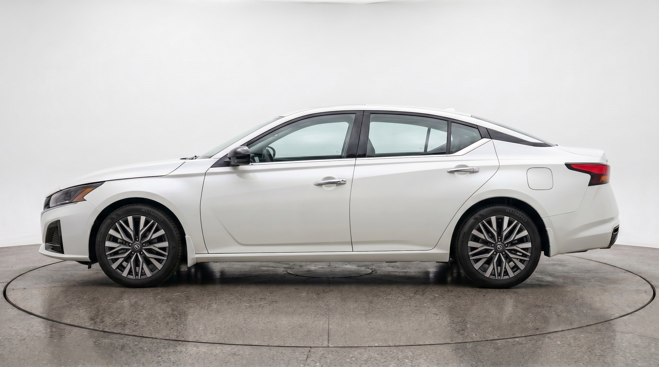 Thumbnail: 2025 Nissan Altima - 5