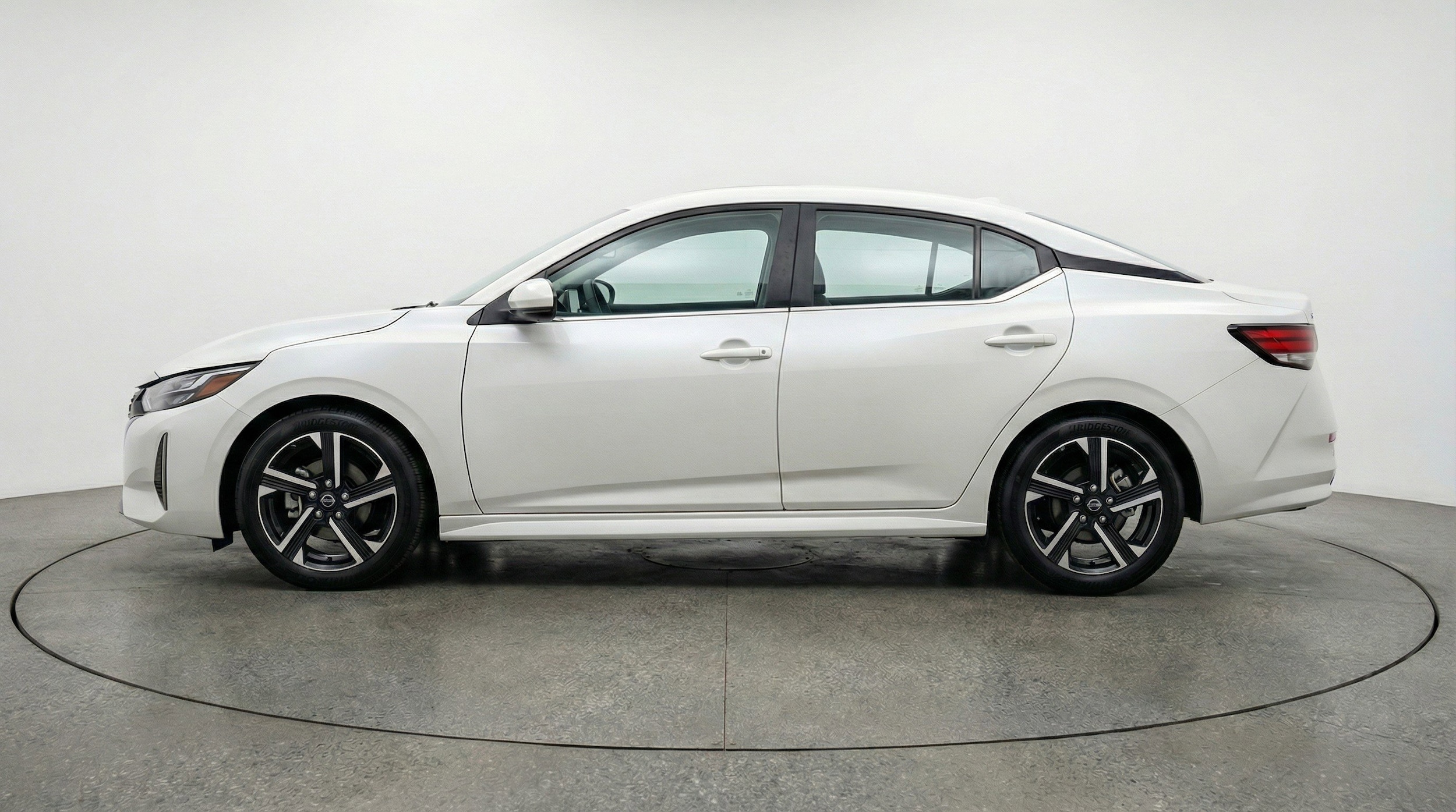 Thumbnail: 2025 Nissan Sentra - 5