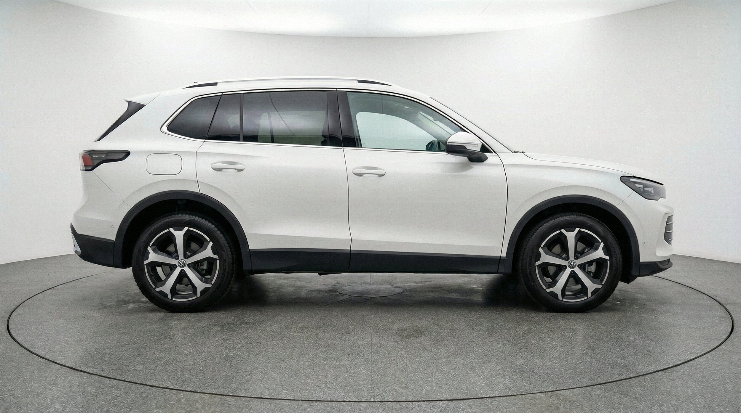 Thumbnail: 2026 Volkswagen Tiguan - 11