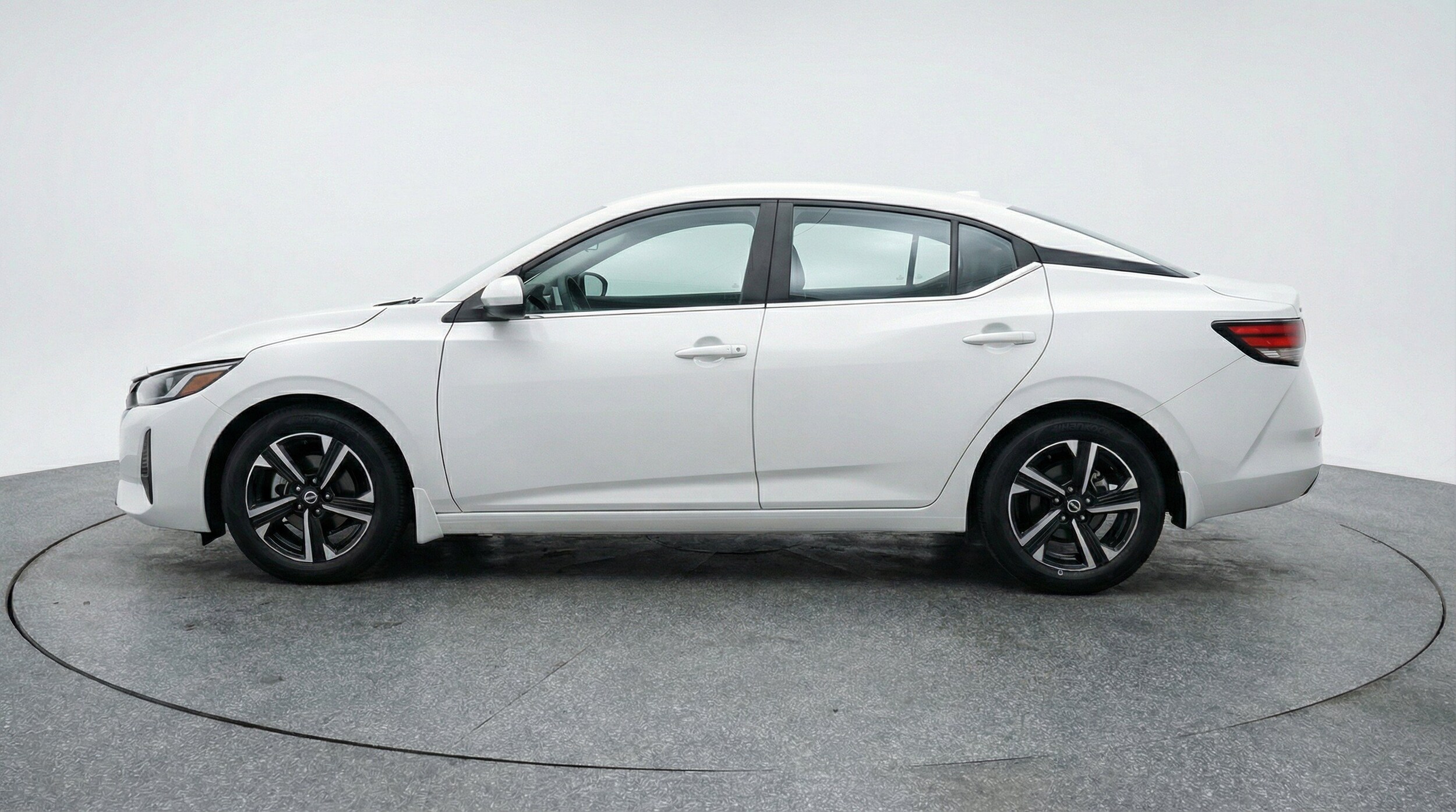 Thumbnail: 2025 Nissan Sentra - 5