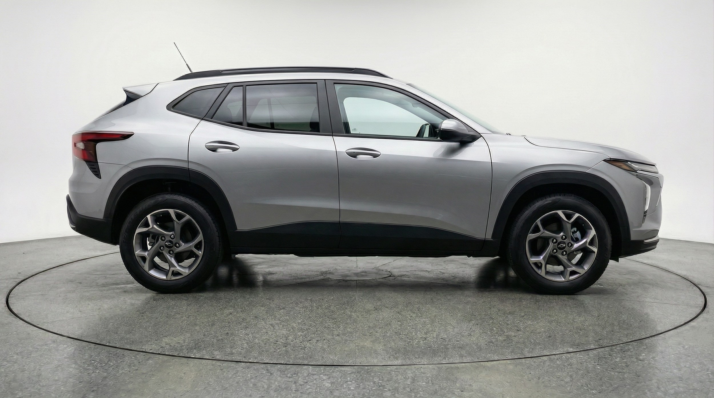 Thumbnail: 2025 Chevrolet Trax - 8