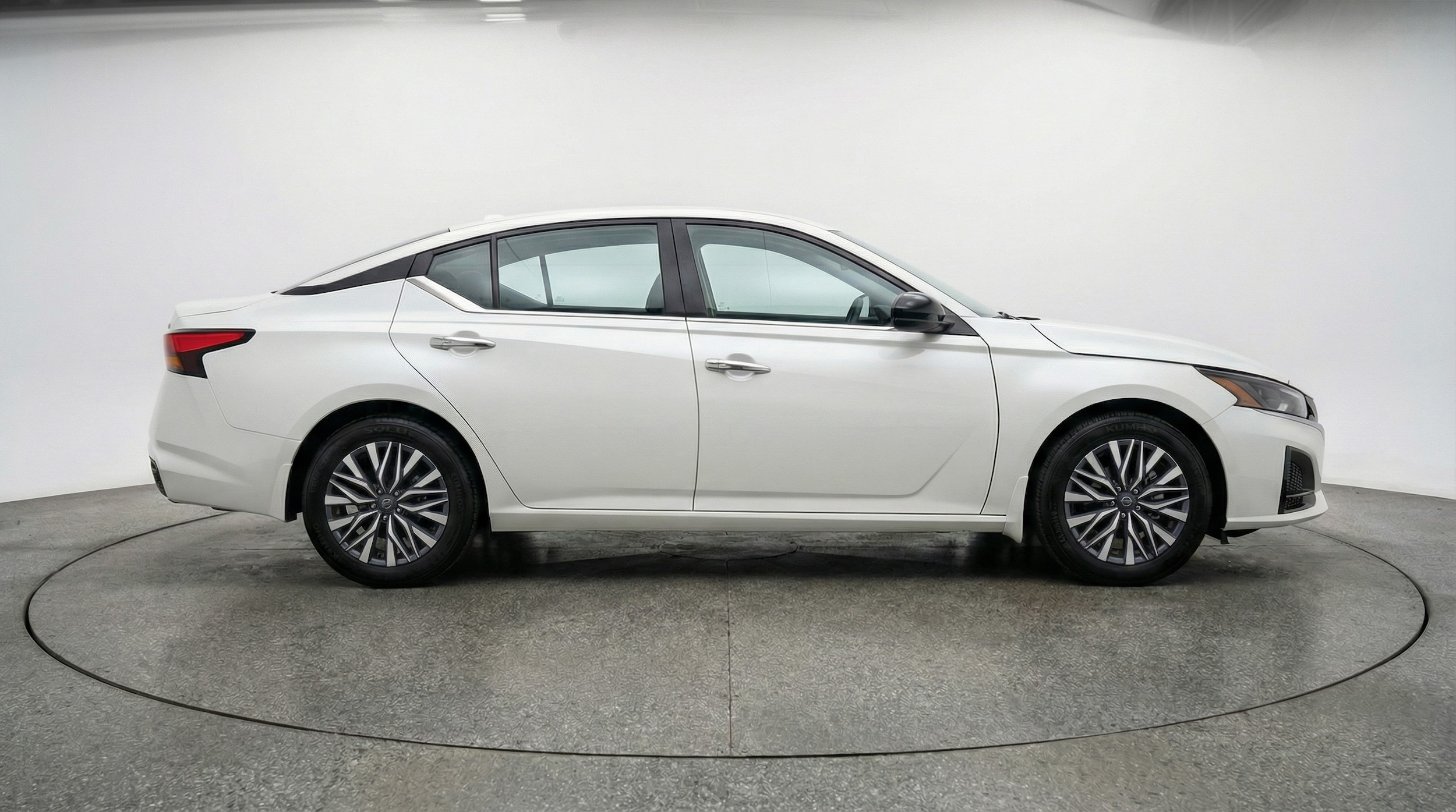 Thumbnail: 2025 Nissan Altima - 8