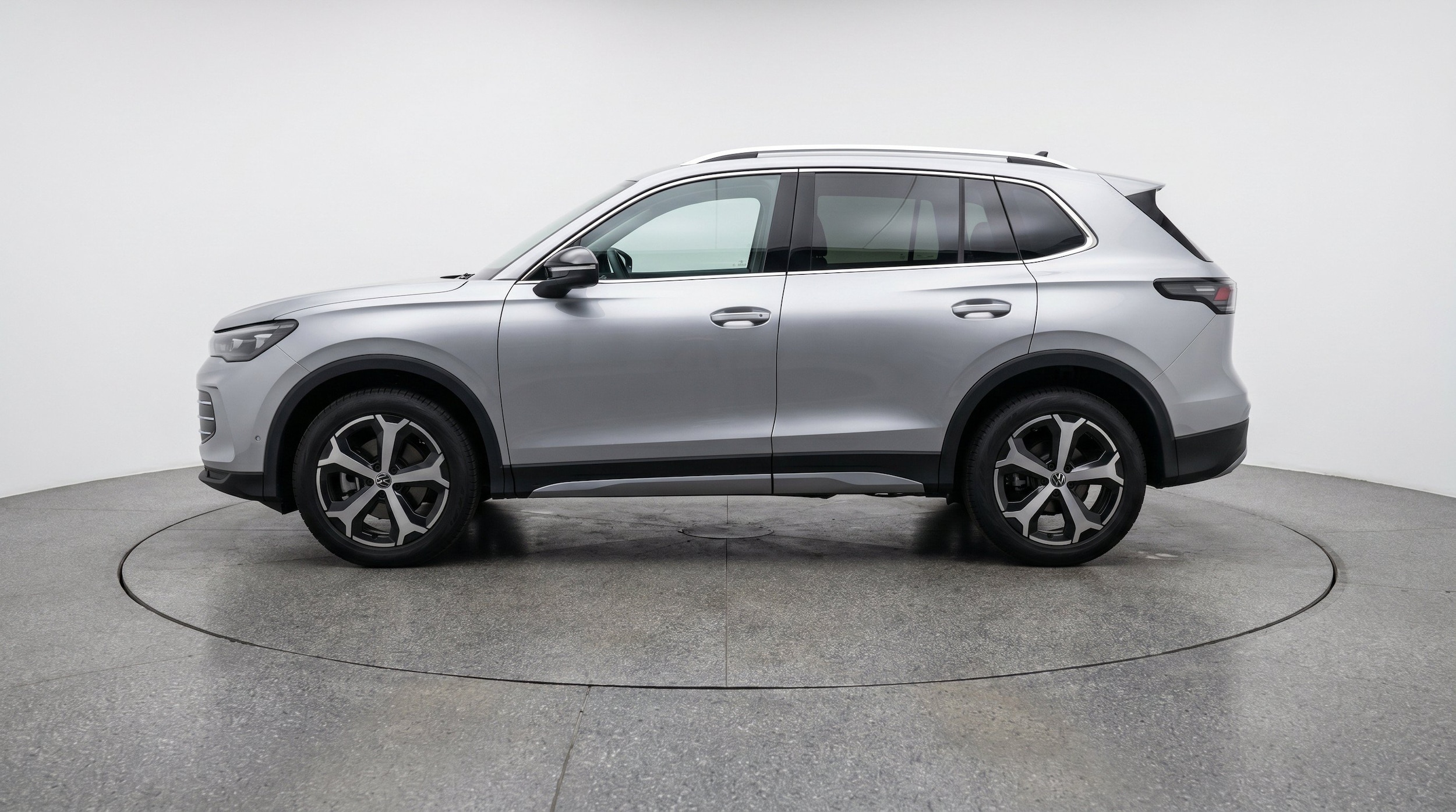 Thumbnail: 2026 Volkswagen Tiguan - 5