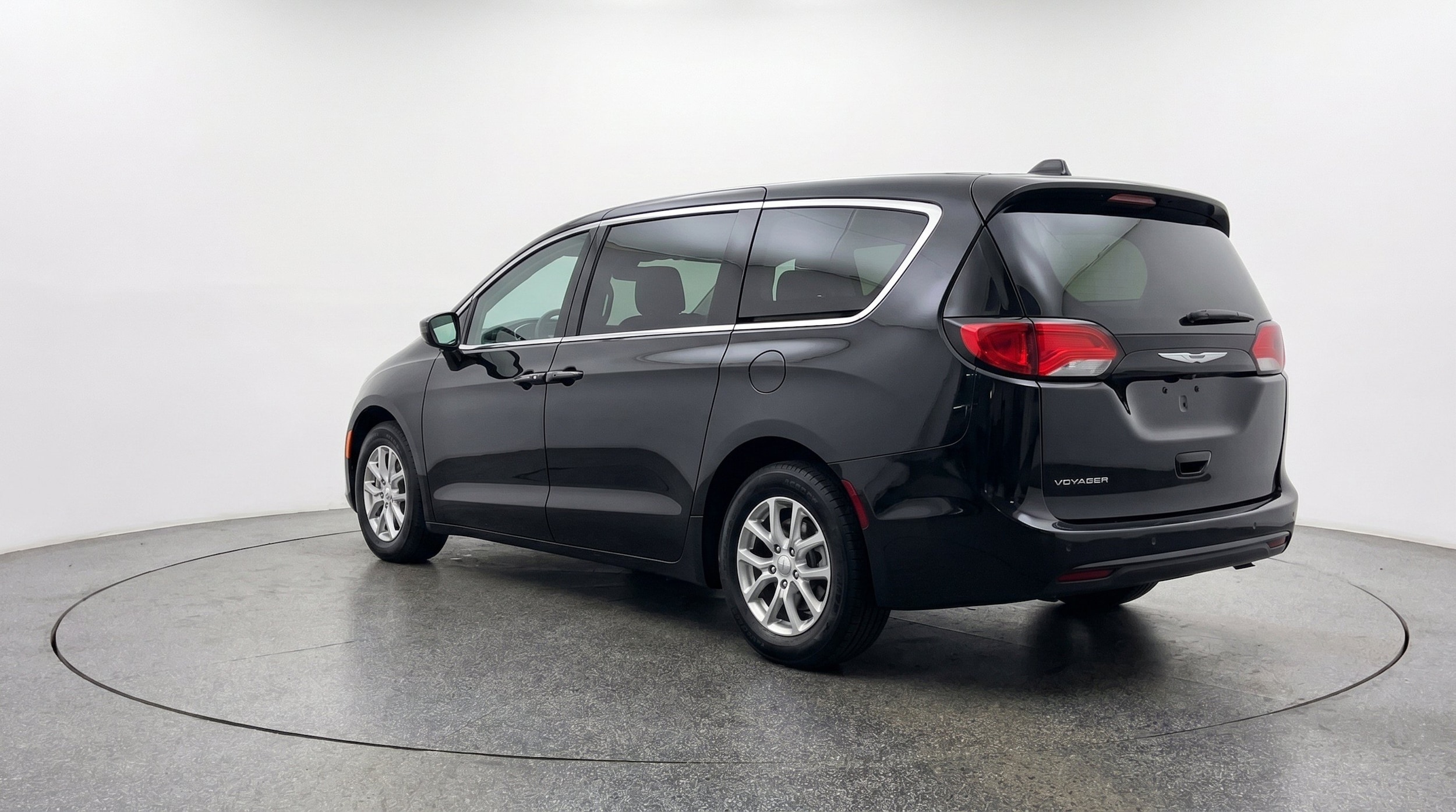 Thumbnail: 2024 Chrysler Voyager - 6