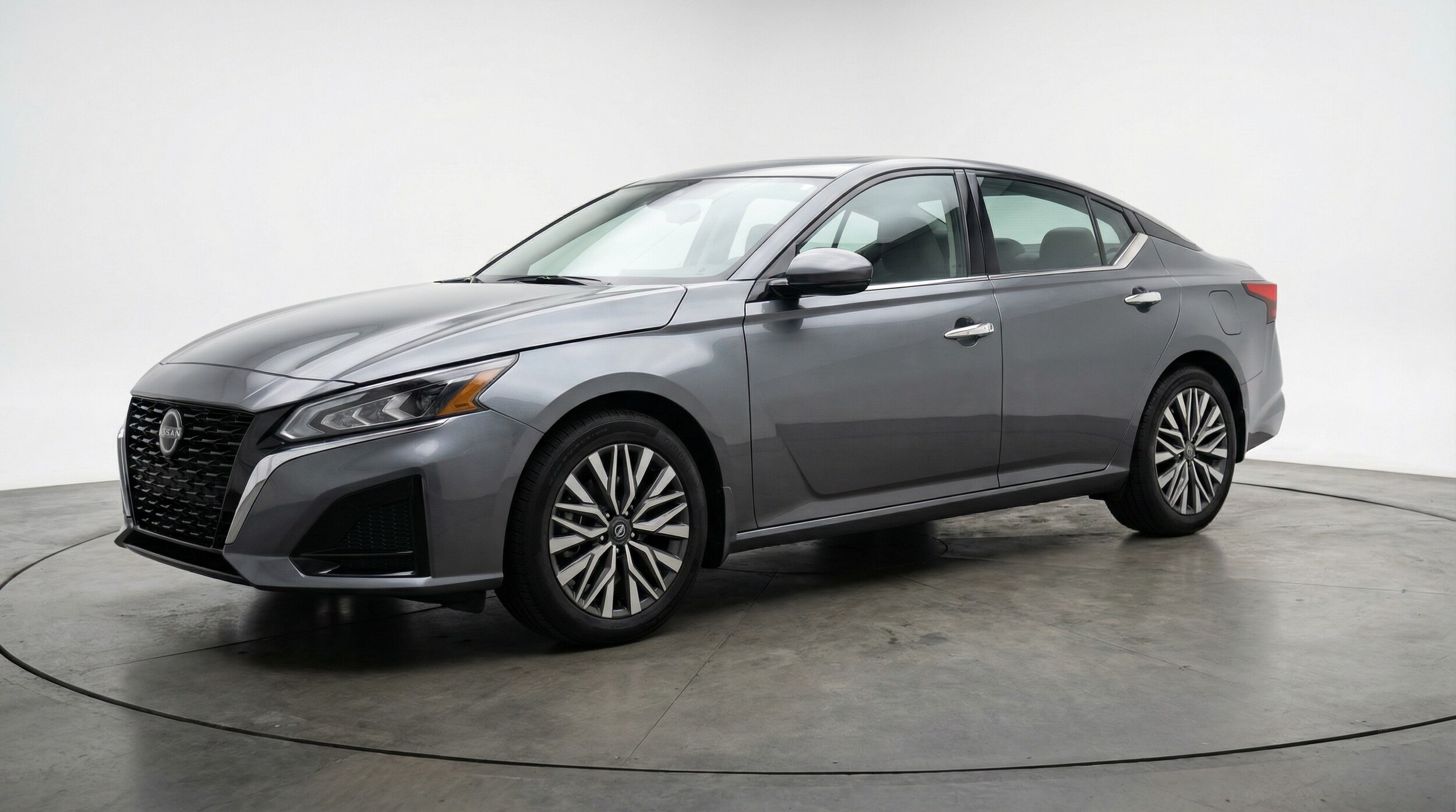 Thumbnail: 2025 Nissan Altima - 3