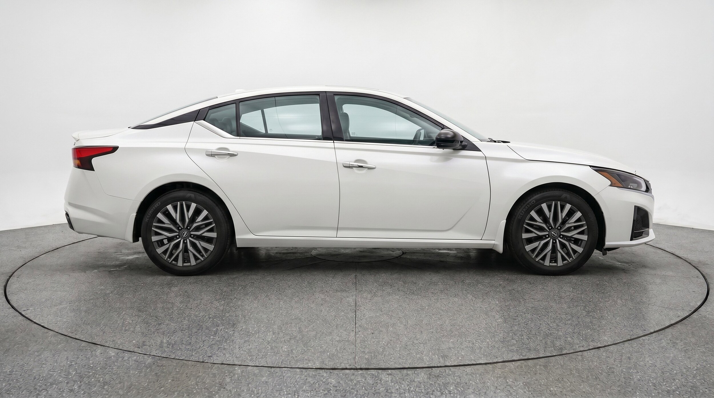 Thumbnail: 2025 Nissan Altima - 11
