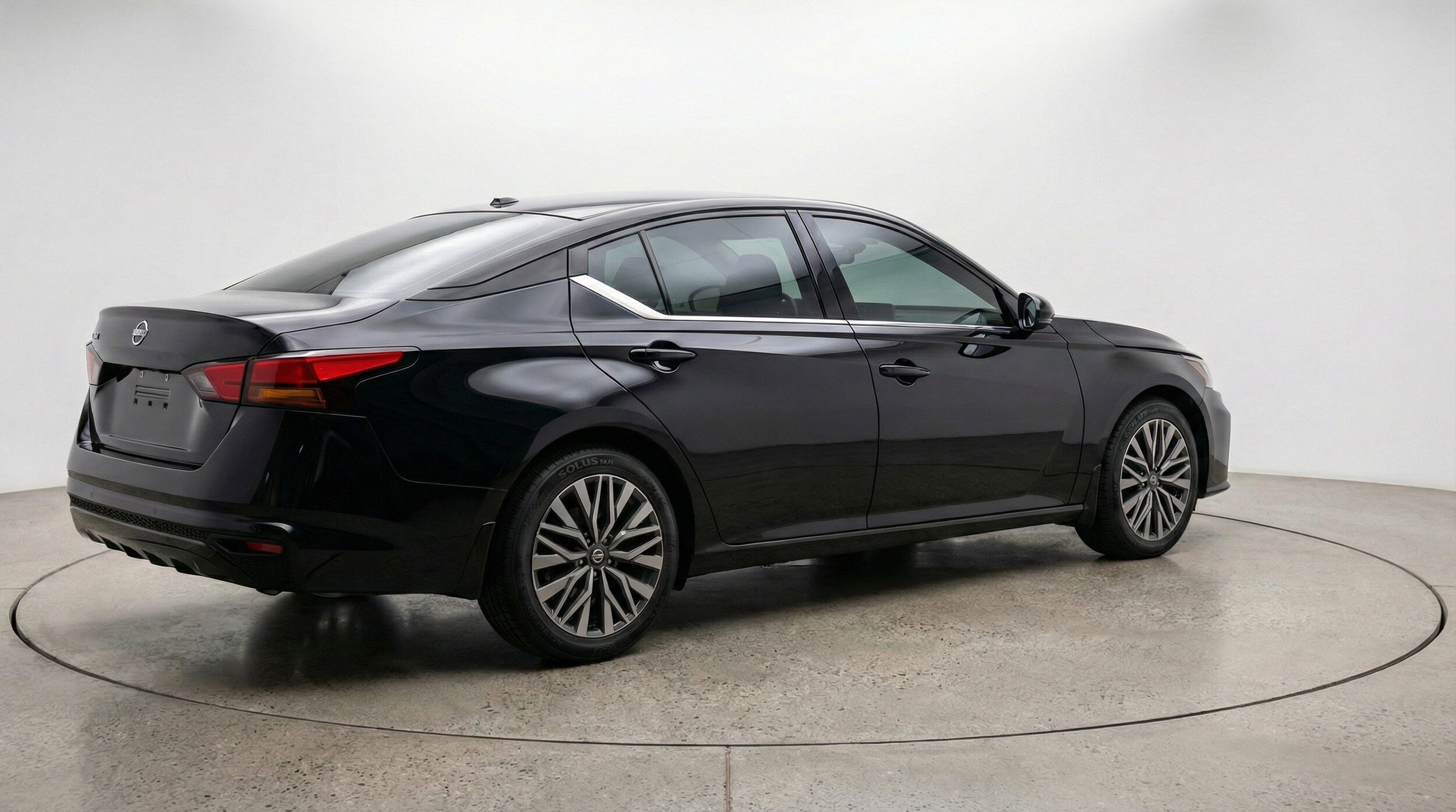 Thumbnail: 2025 Nissan Altima - 9