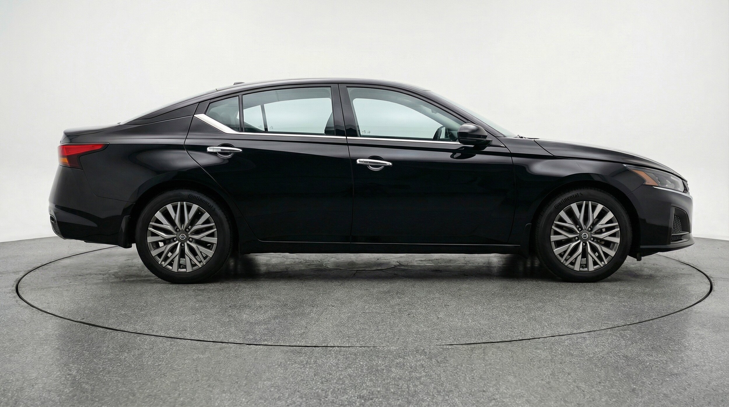 Thumbnail: 2025 Nissan Altima - 11