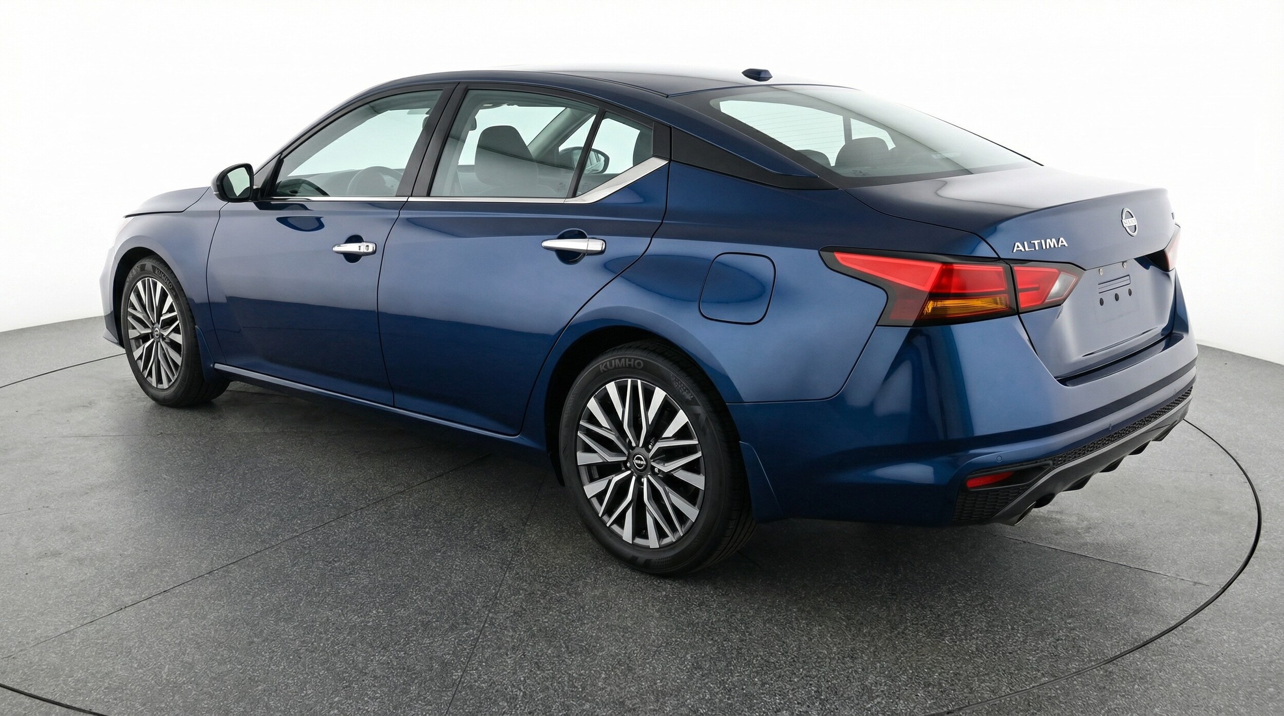 Thumbnail: 2025 Nissan Altima - 5