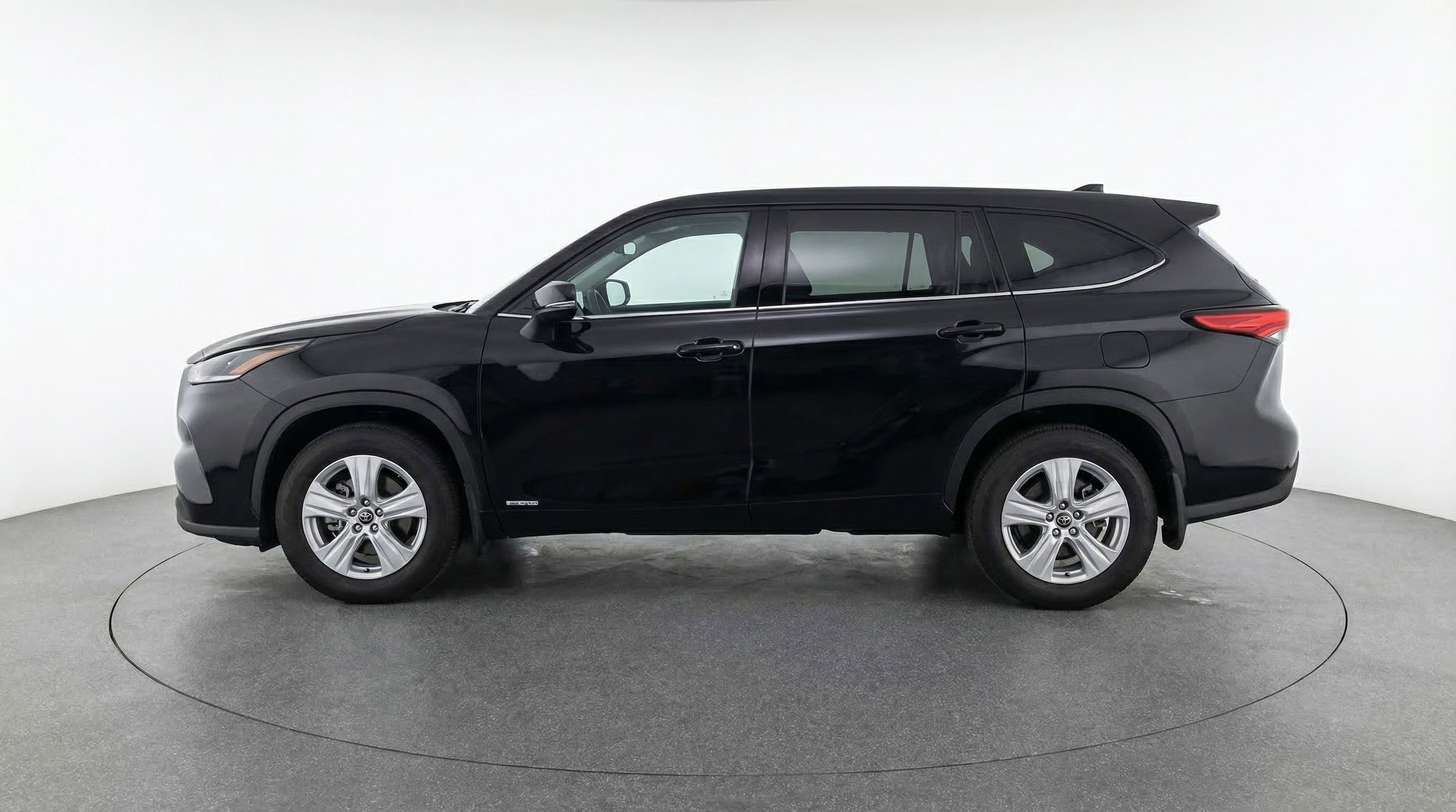 Thumbnail: 2025 Toyota Highlander - 5