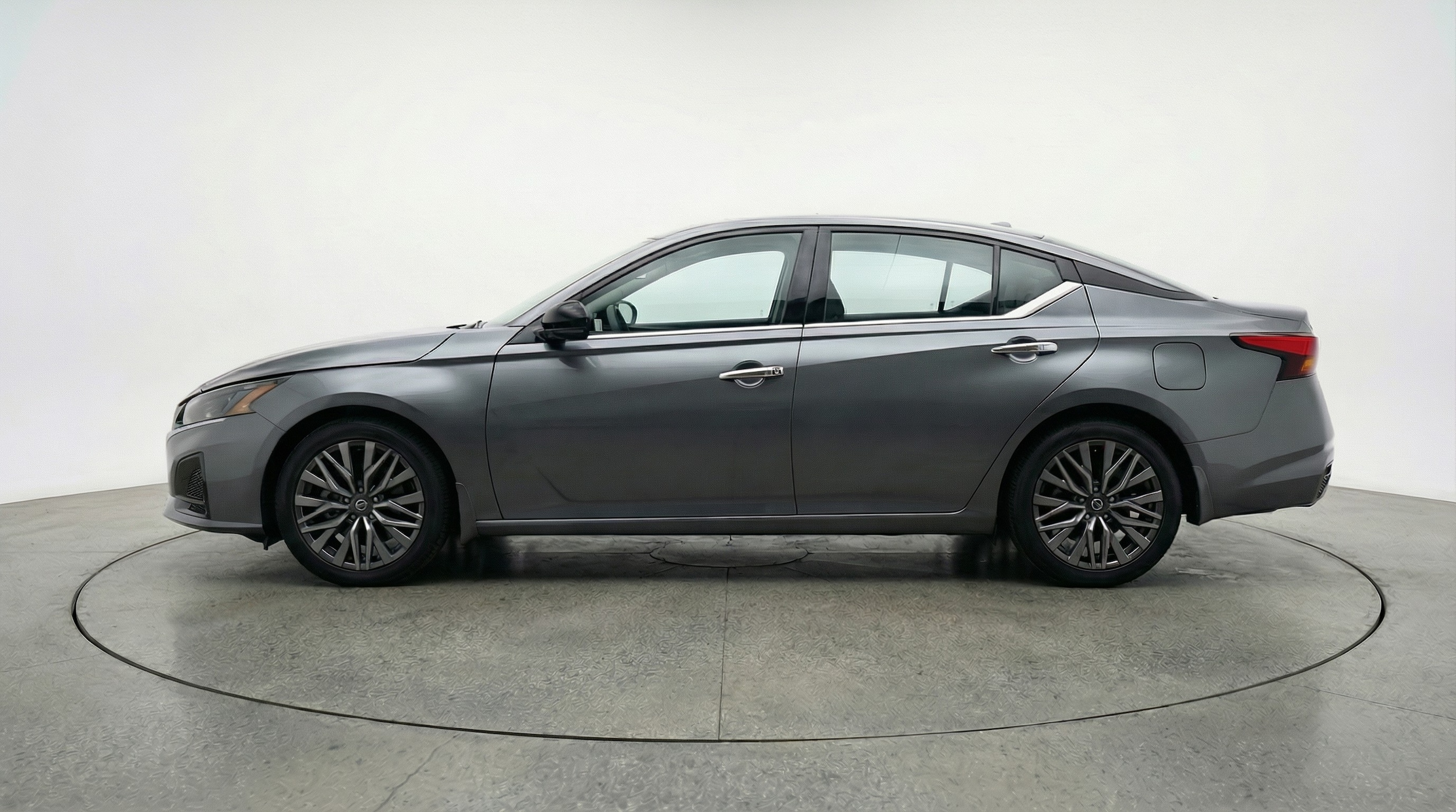 Thumbnail: 2025 Nissan Altima - 4