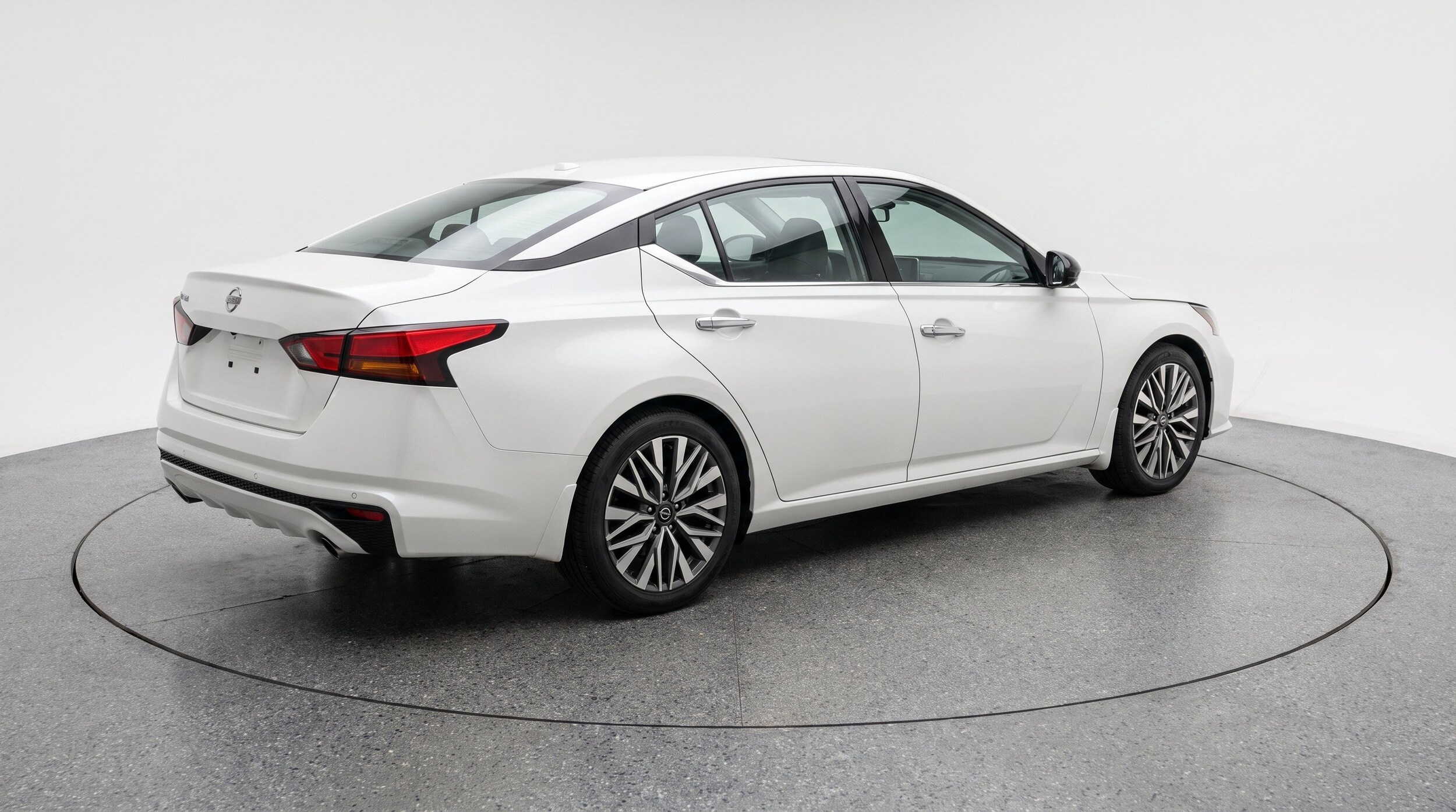 Thumbnail: 2025 Nissan Altima - 9