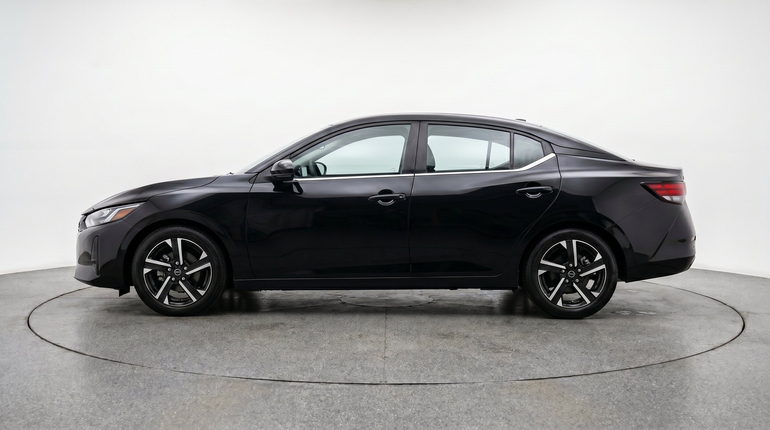 Thumbnail: 2025 Nissan Sentra - 5