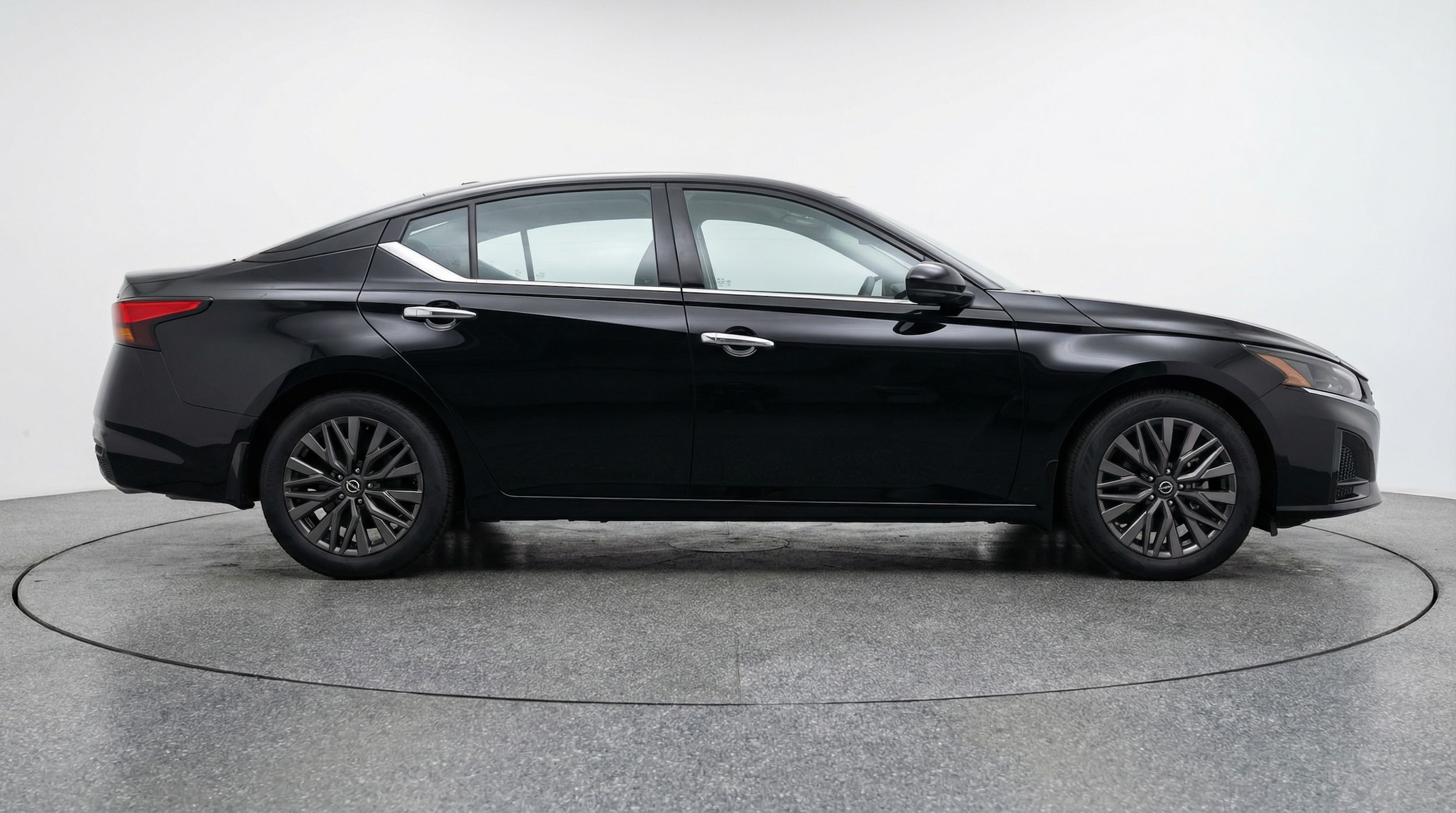 Thumbnail: 2025 Nissan Altima - 8