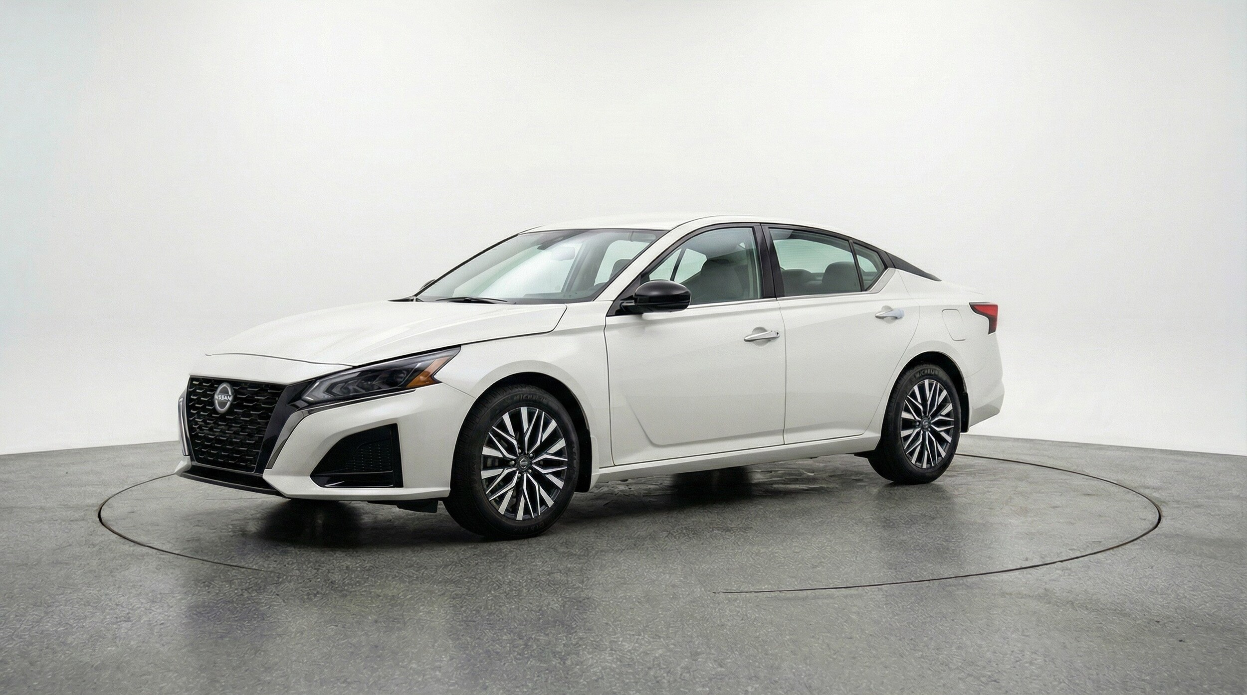 Thumbnail: 2025 Nissan Altima - 3