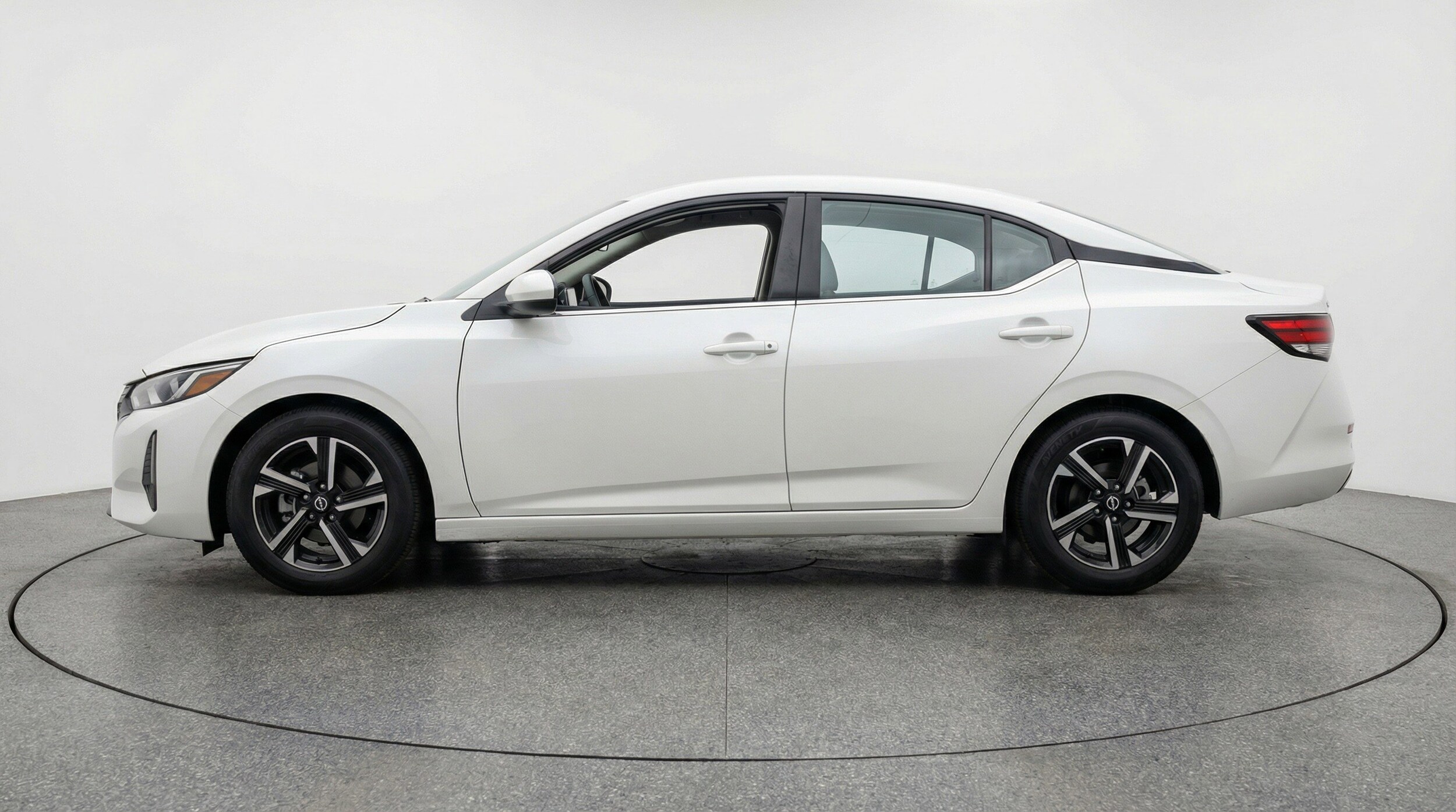 Thumbnail: 2025 Nissan Sentra - 5