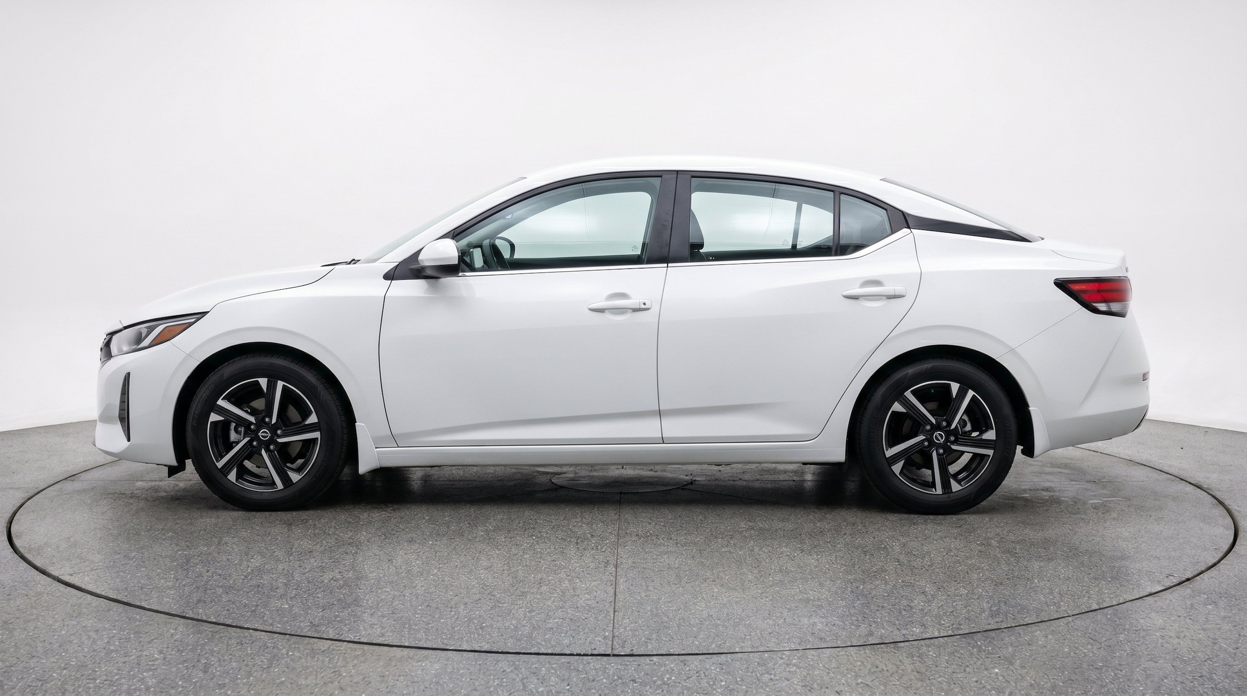 Thumbnail: 2025 Nissan Sentra - 5