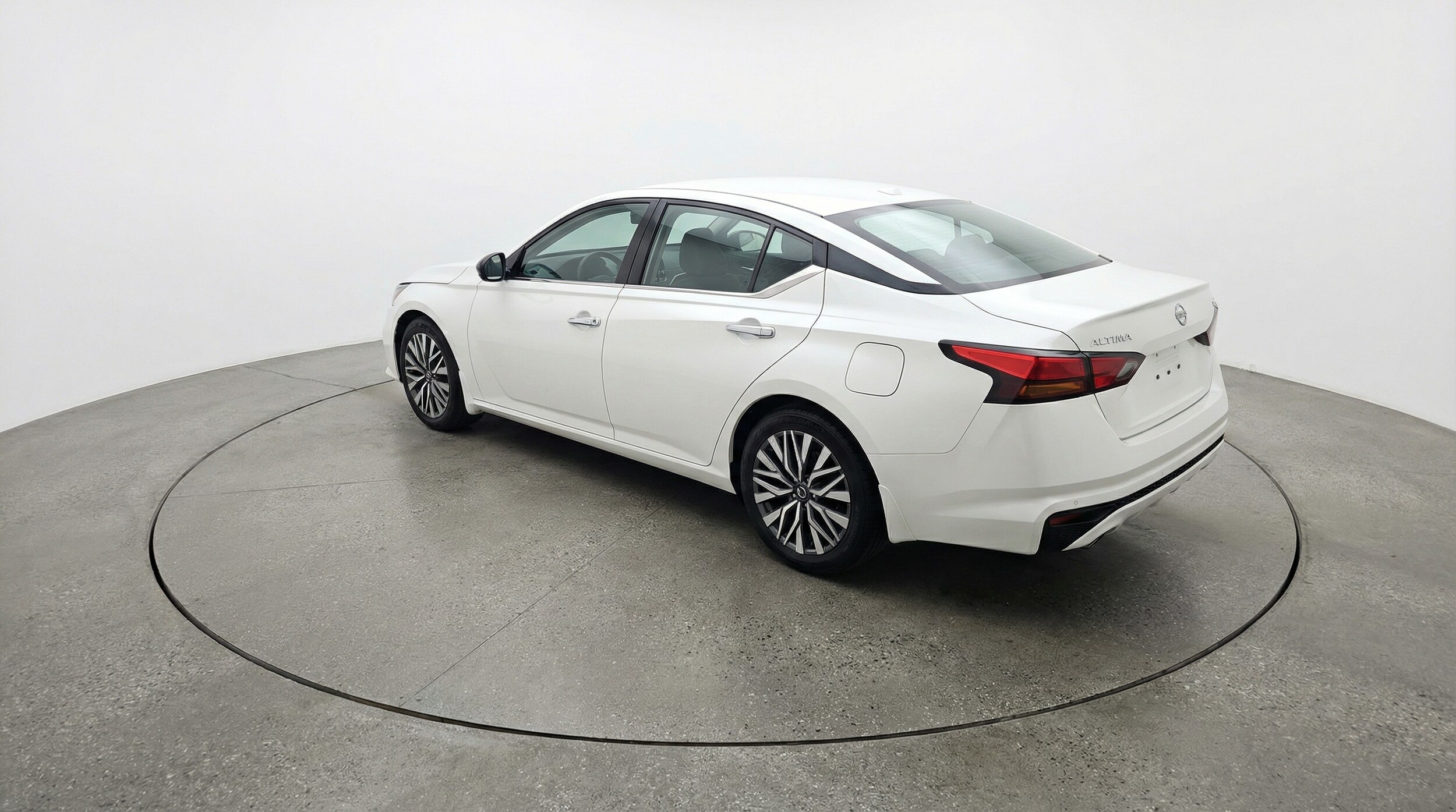 Thumbnail: 2025 Nissan Altima - 5