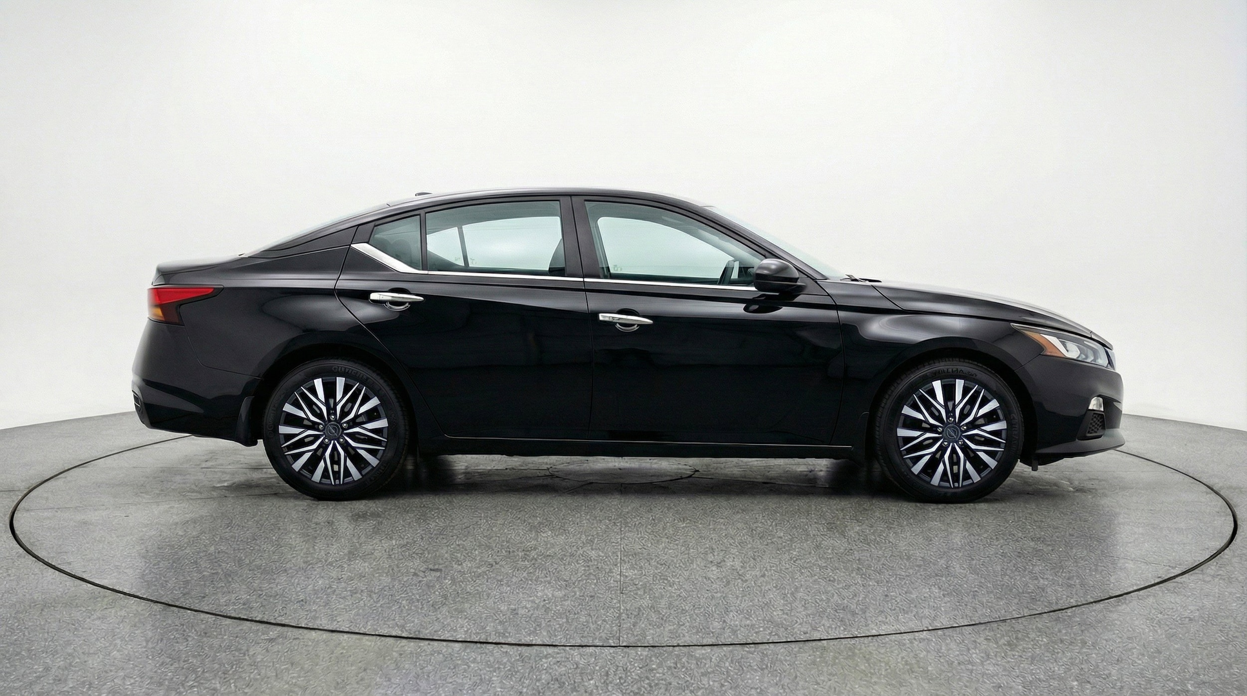 Thumbnail: 2025 Nissan Altima - 11