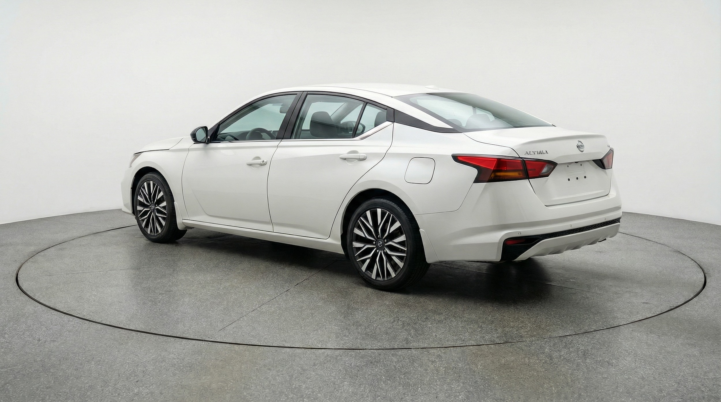 Thumbnail: 2025 Nissan Altima - 5