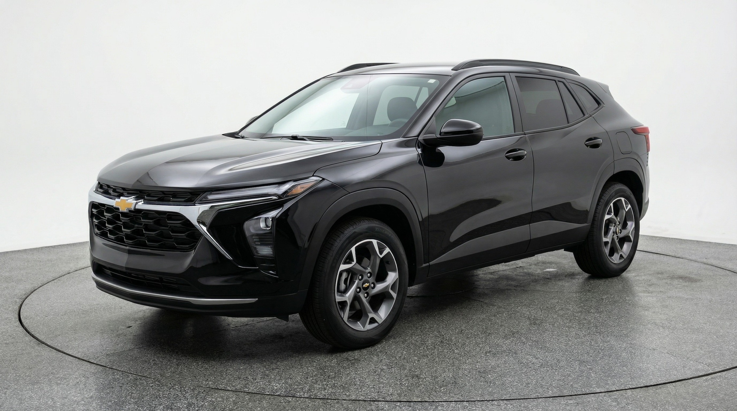 Thumbnail: 2025 Chevrolet Trax - 3