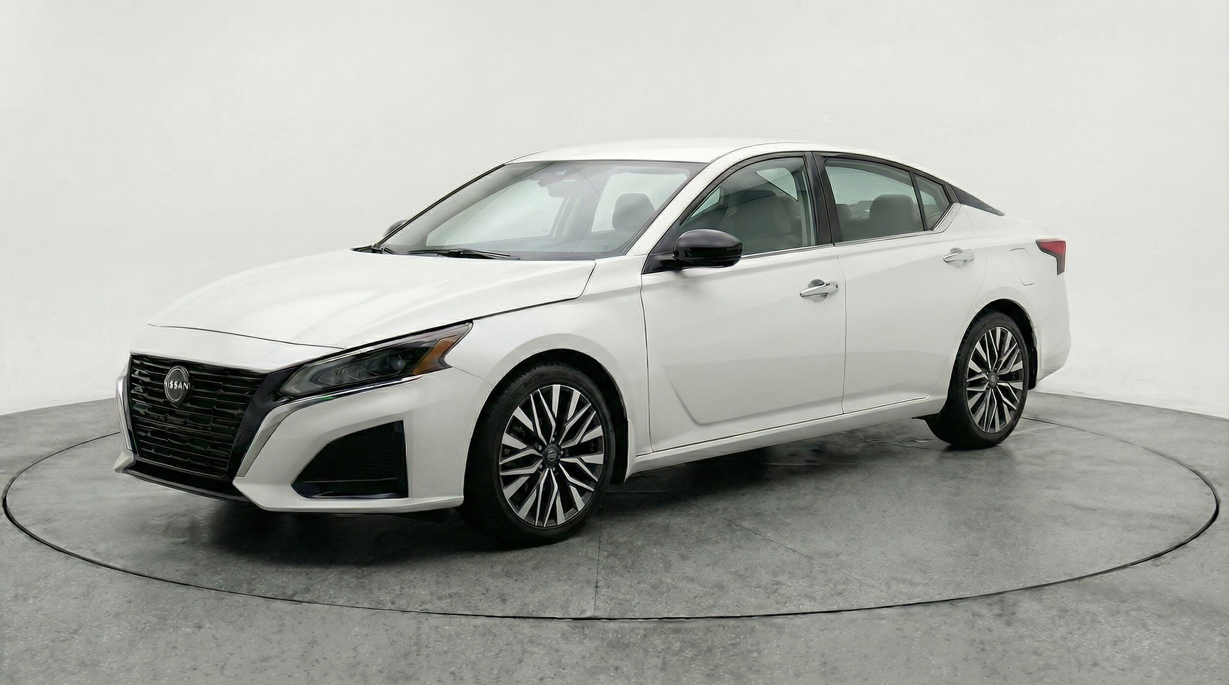 Thumbnail: 2025 Nissan Altima - 3