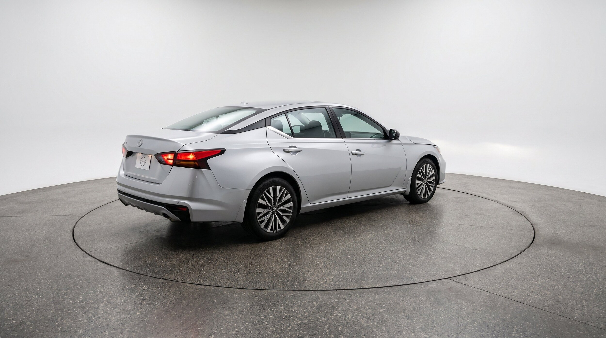 Thumbnail: 2025 Nissan Altima - 9