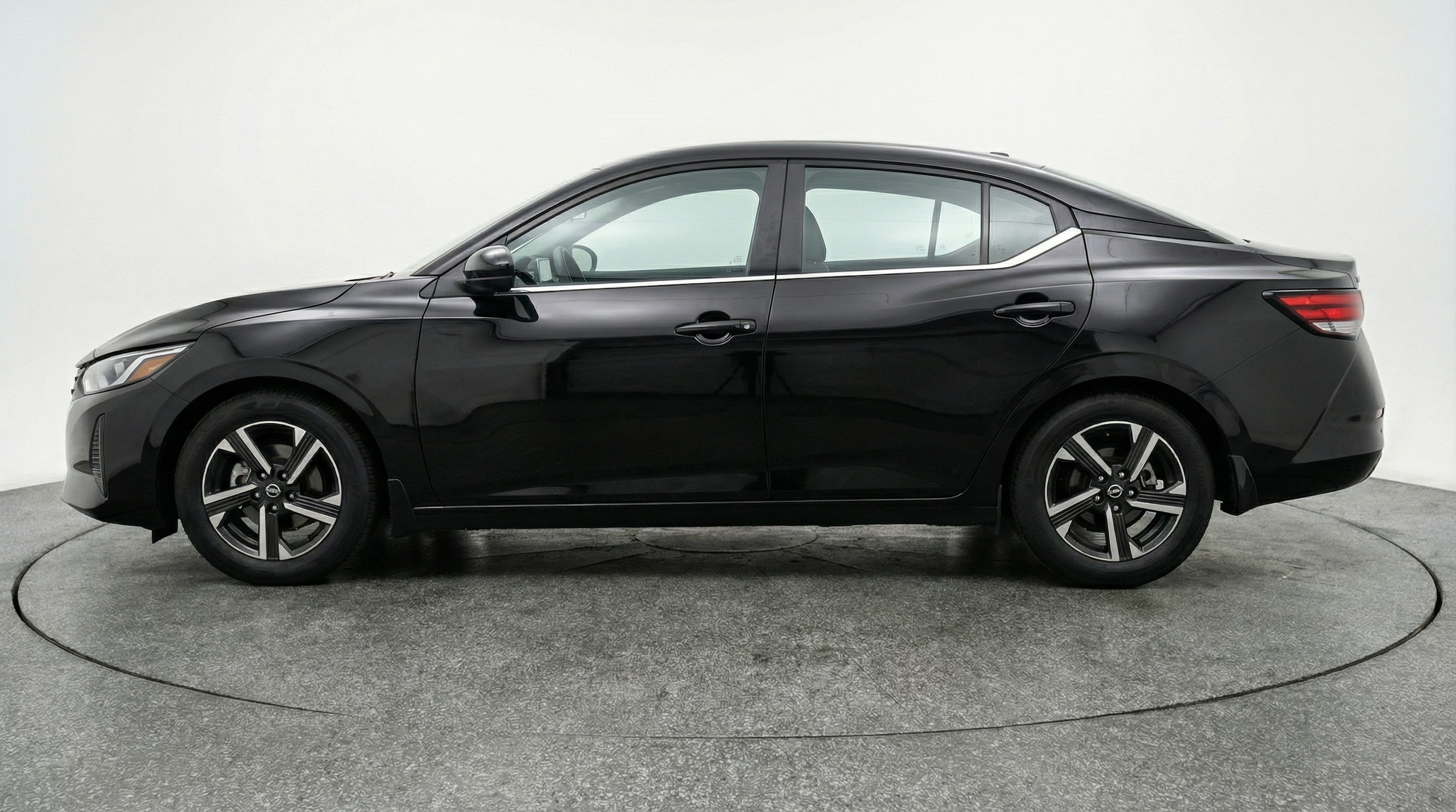 Thumbnail: 2025 Nissan Sentra - 4