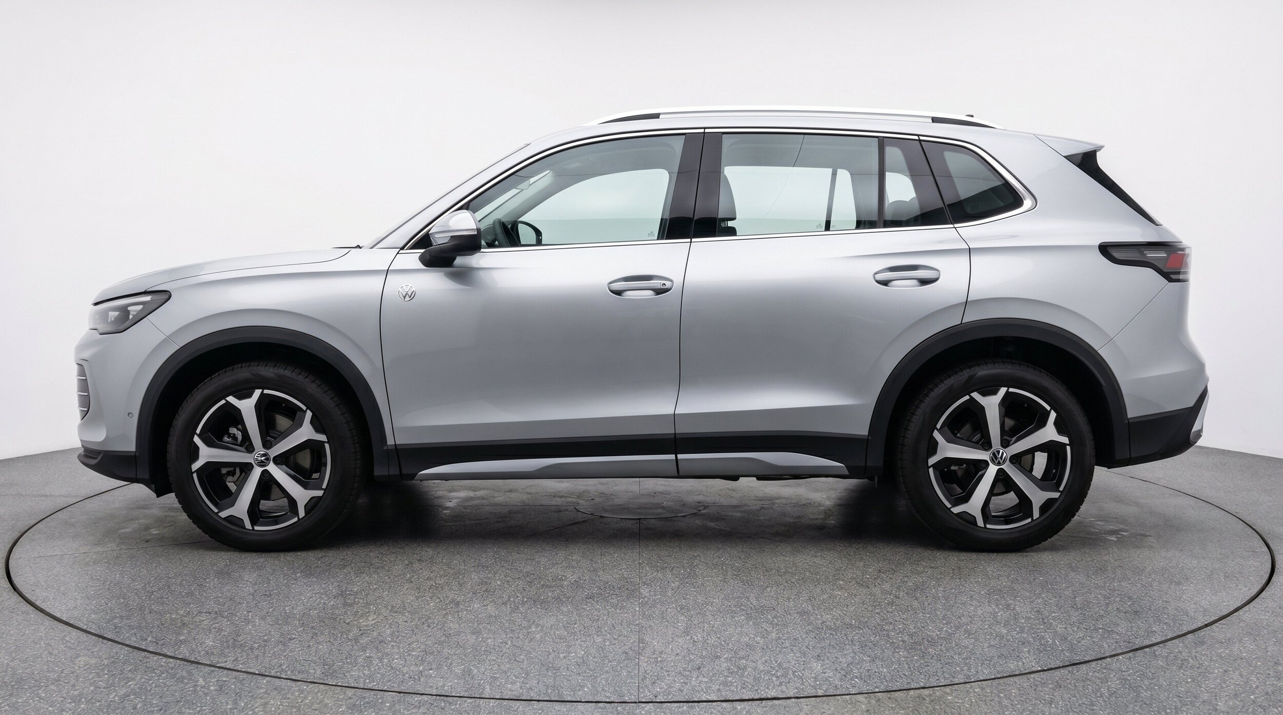Thumbnail: 2026 Volkswagen Tiguan - 5