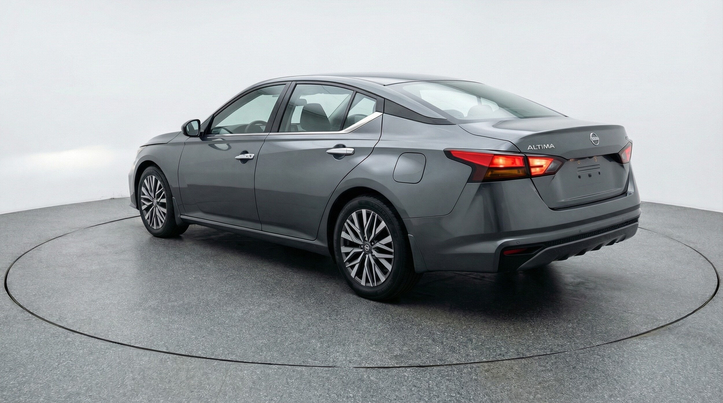 Thumbnail: 2025 Nissan Altima - 5