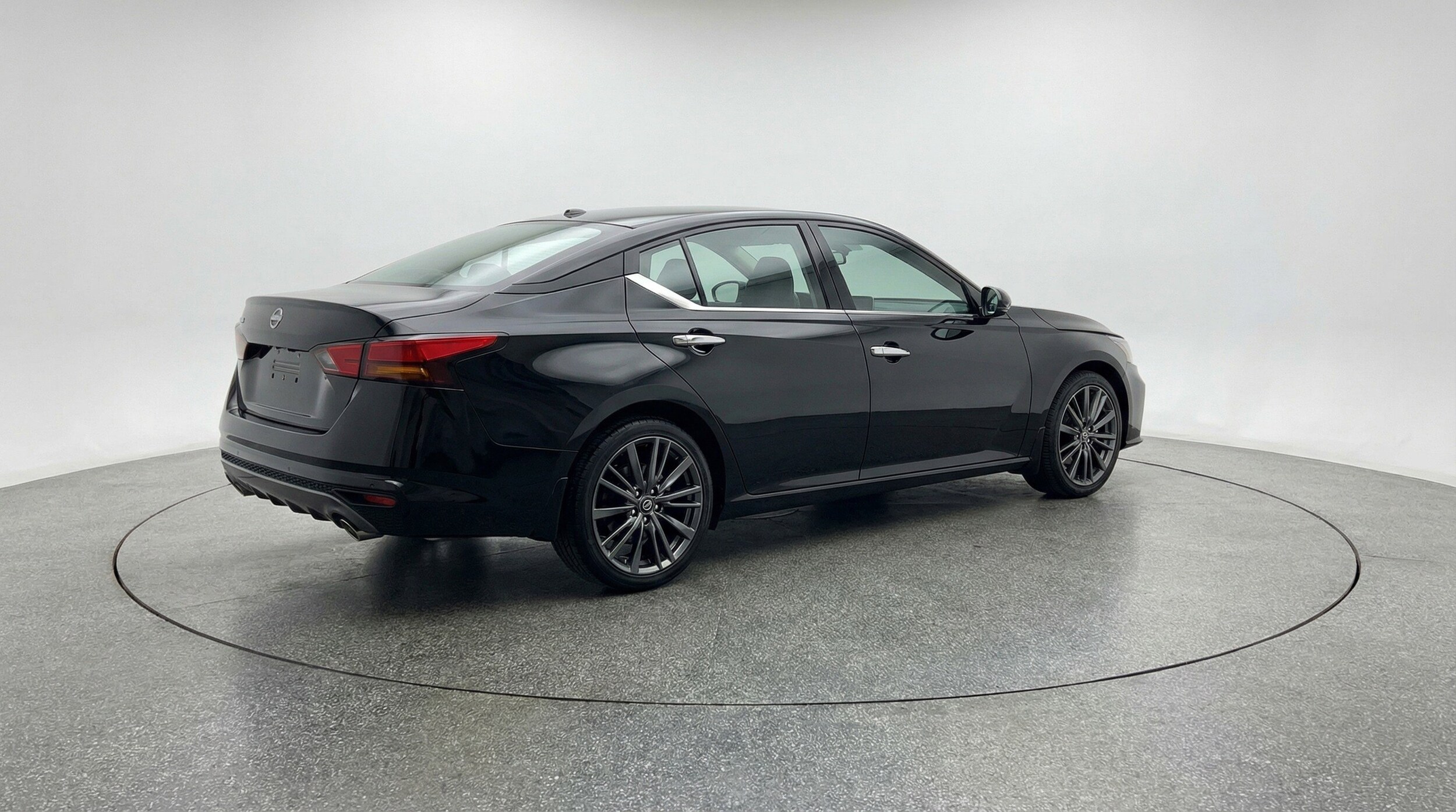 Thumbnail: 2025 Nissan Altima - 9