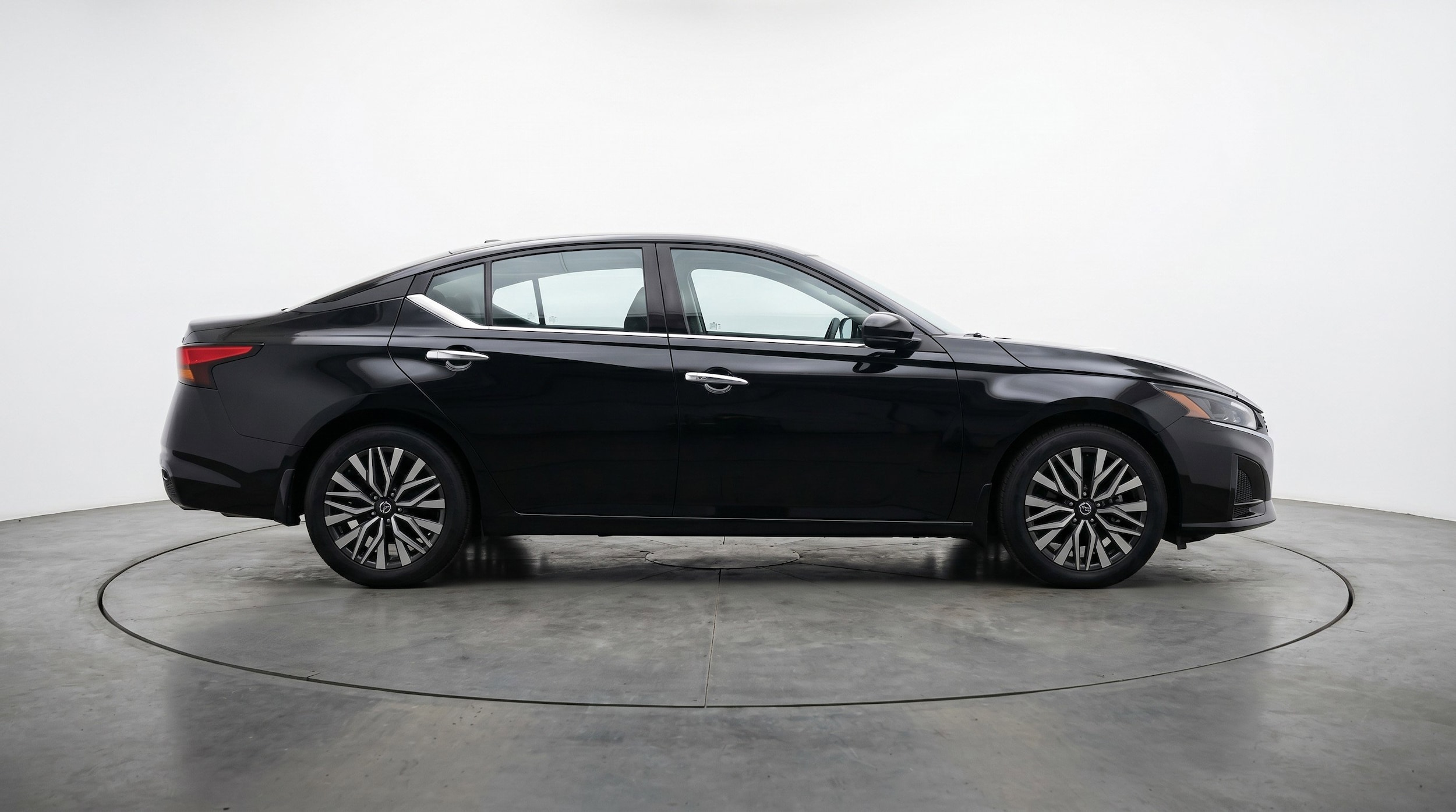 Thumbnail: 2025 Nissan Altima - 11
